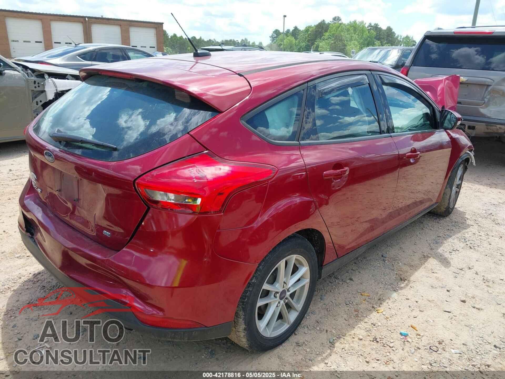 FORD FOCUS 2017 - 1FADP3K27HL340856