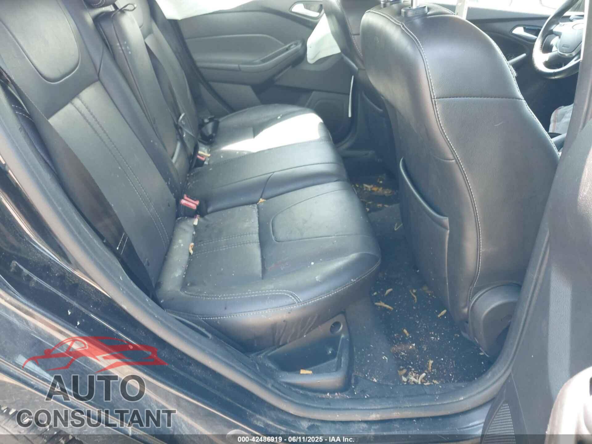 FORD FOCUS 2014 - 1FADP3F24EL229056