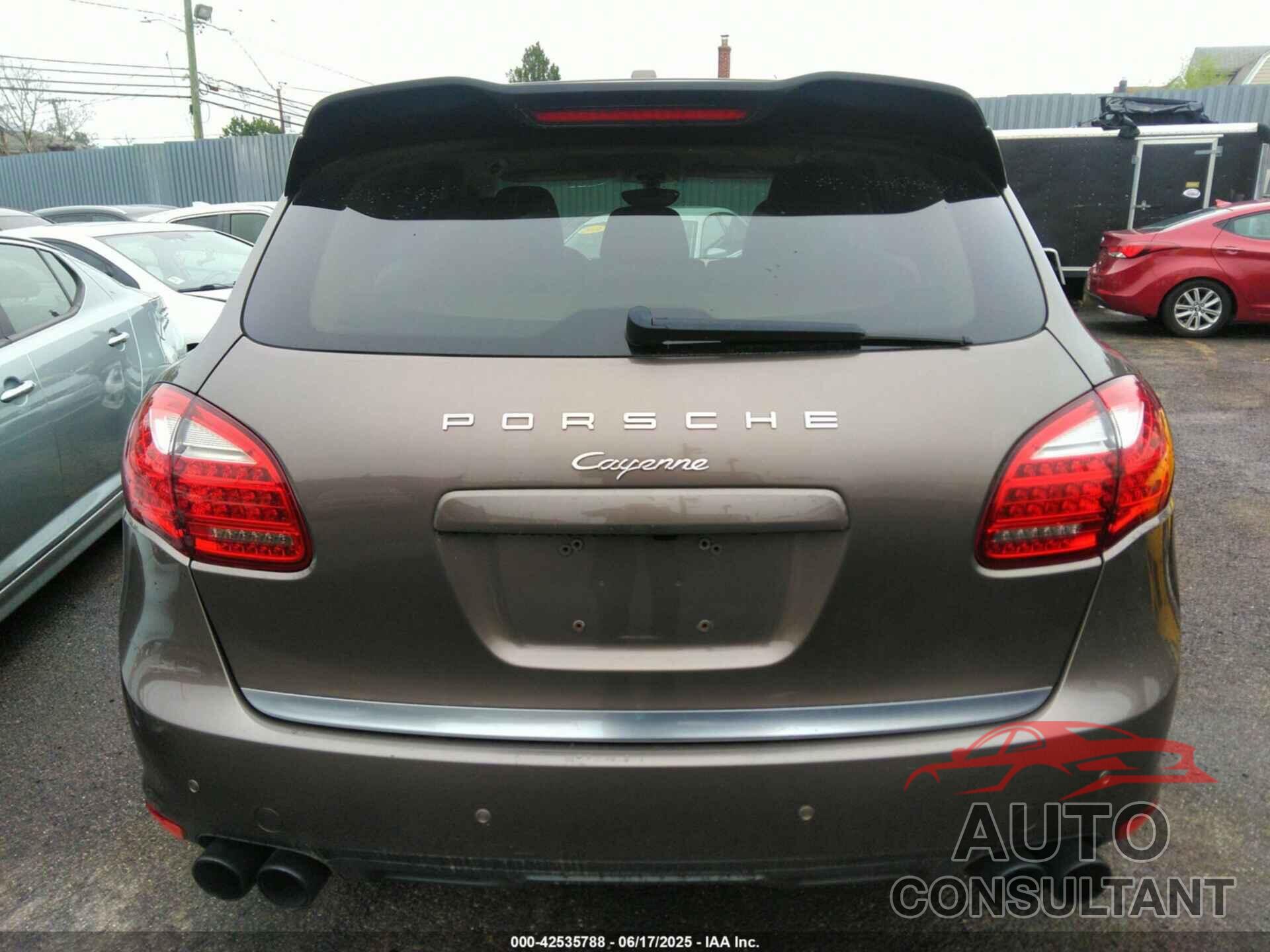 PORSCHE CAYENNE 2012 - WP1AA2A23CLA06583