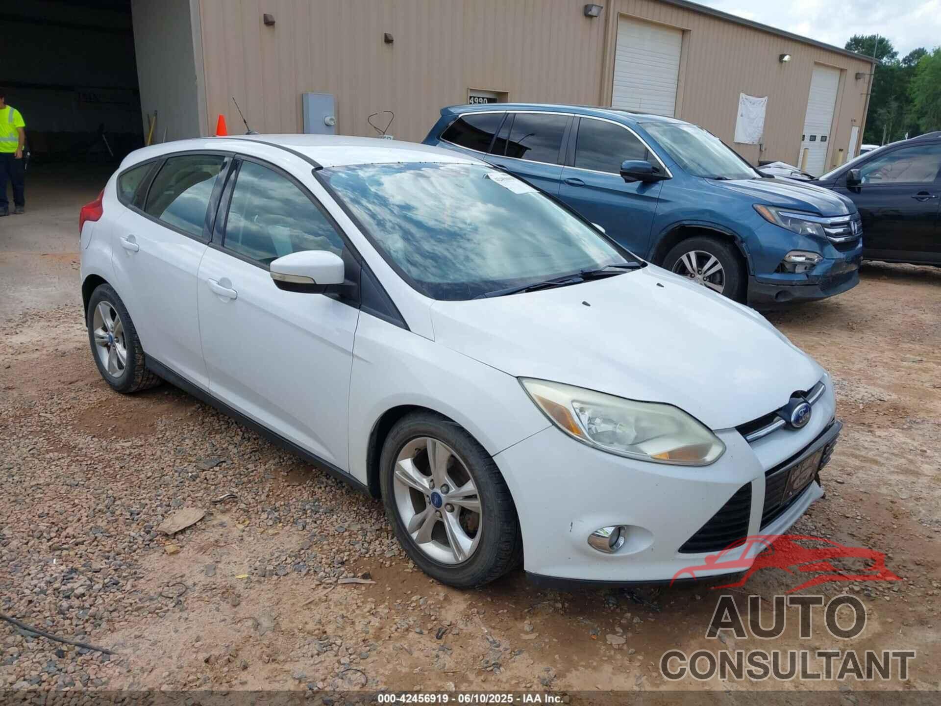 FORD FOCUS 2012 - 1FAHP3K22CL166754