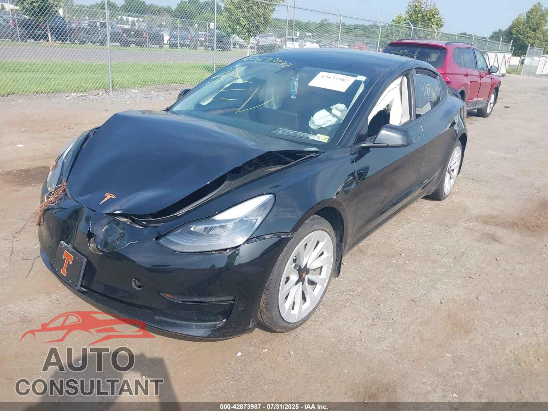 TESLA MODEL 3 2023 - 5YJ3E1EAXPF585512