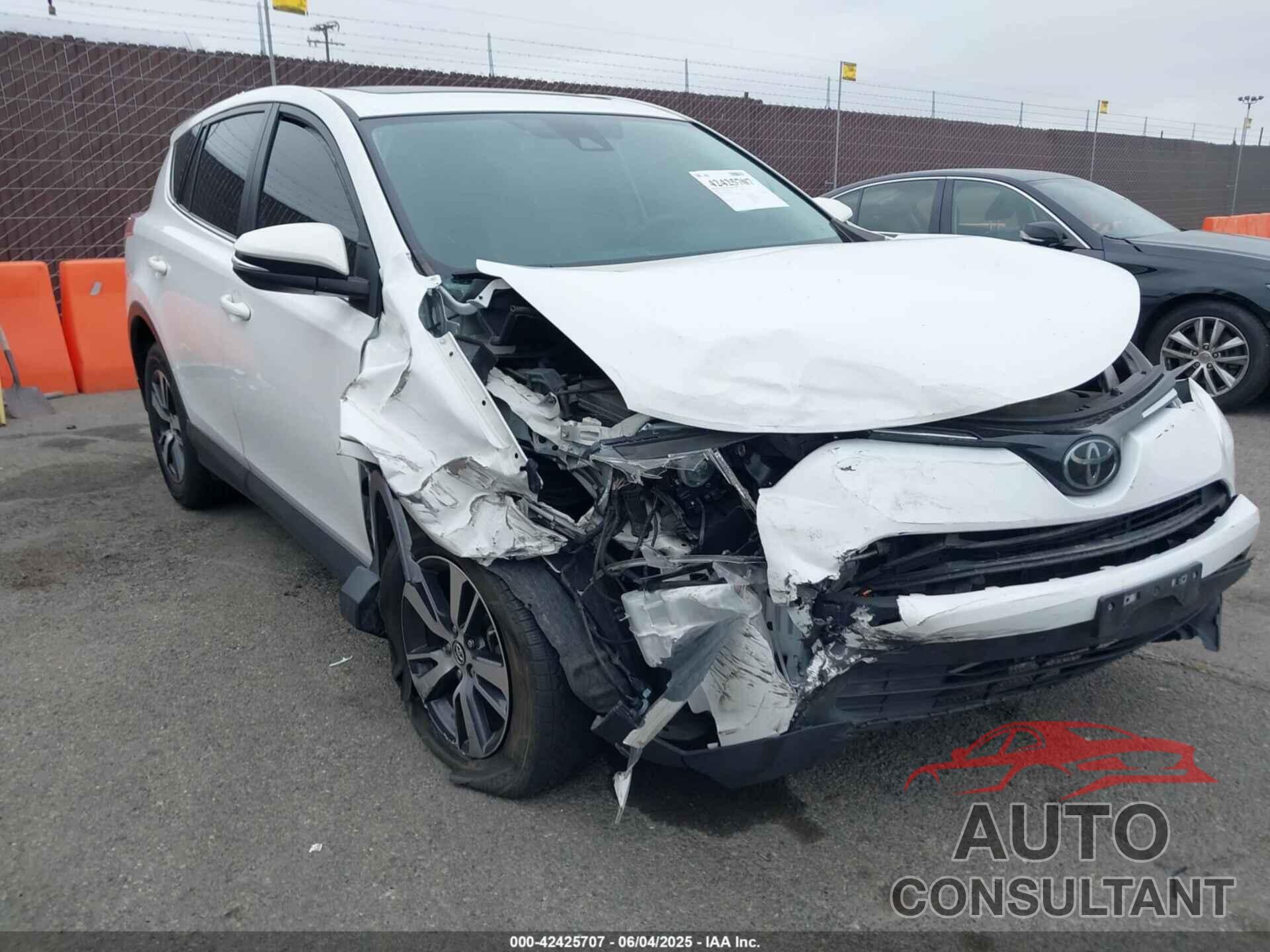 TOYOTA RAV4 2018 - JTMWFREV3JD116420