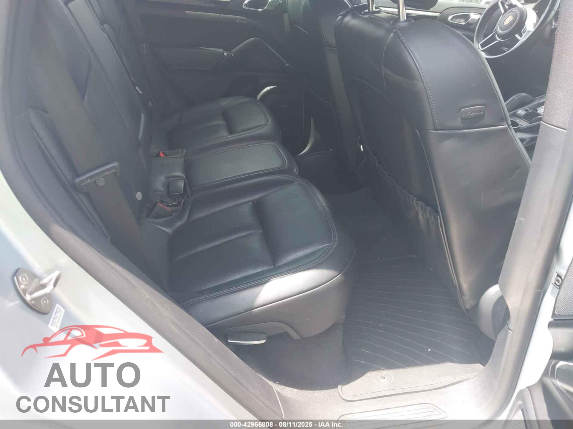 PORSCHE CAYENNE 2016 - WP1AA2A23GLA04838