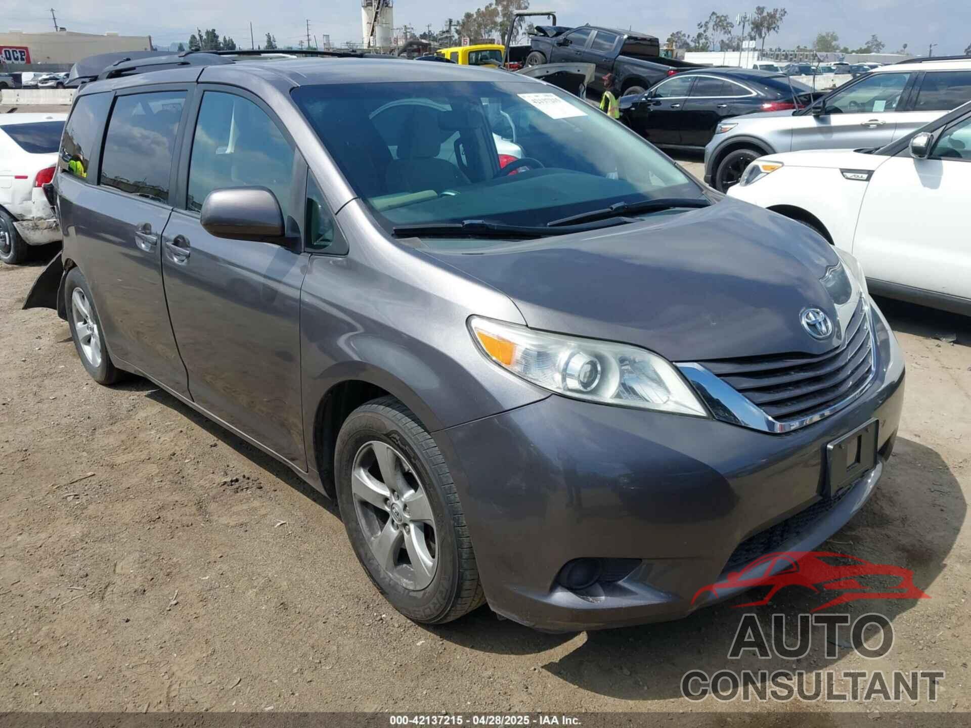 TOYOTA SIENNA 2015 - 5TDKK3DC8FS594979