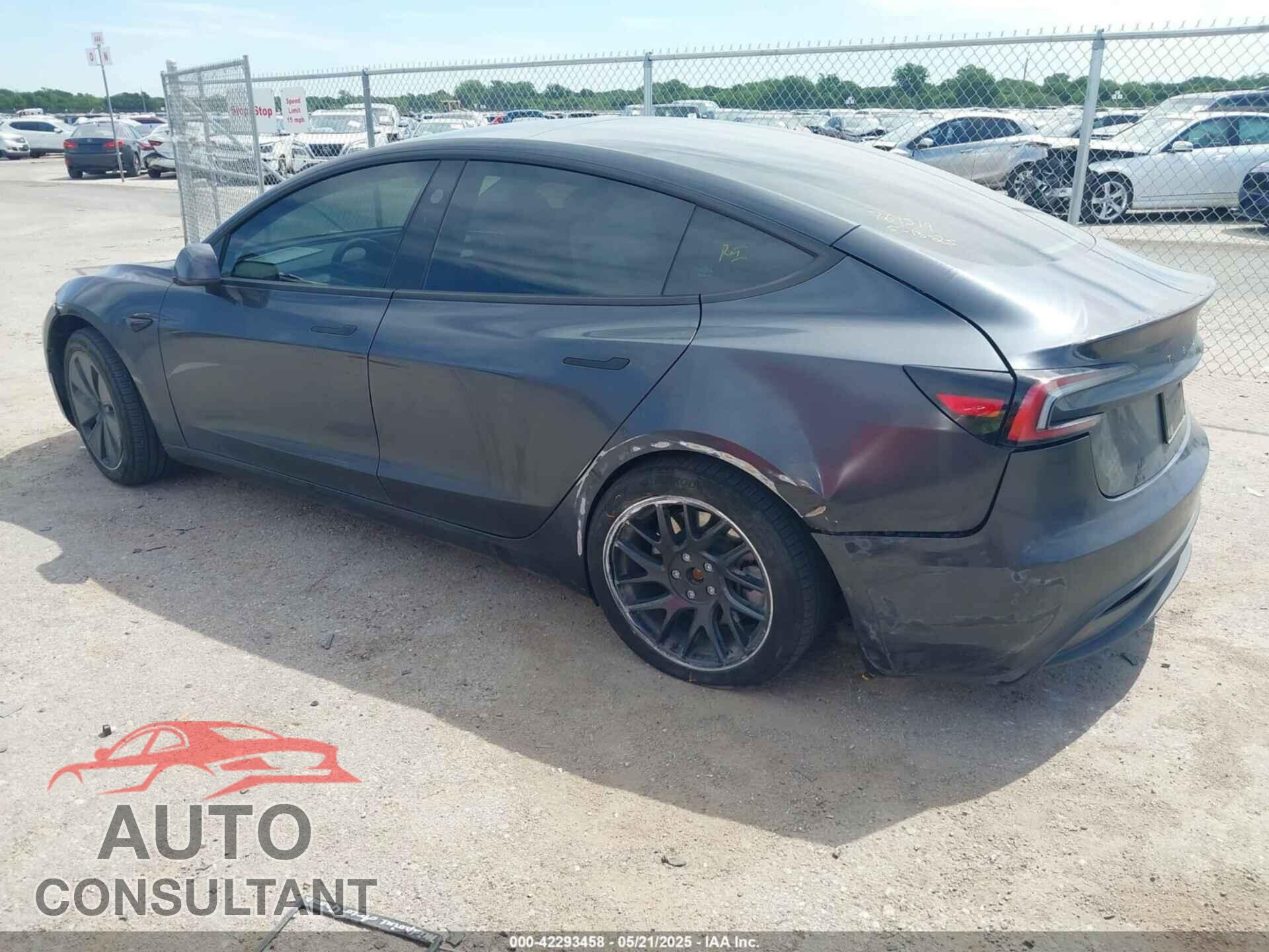 TESLA MODEL 3 2024 - 5YJ3E1EA2RF761519