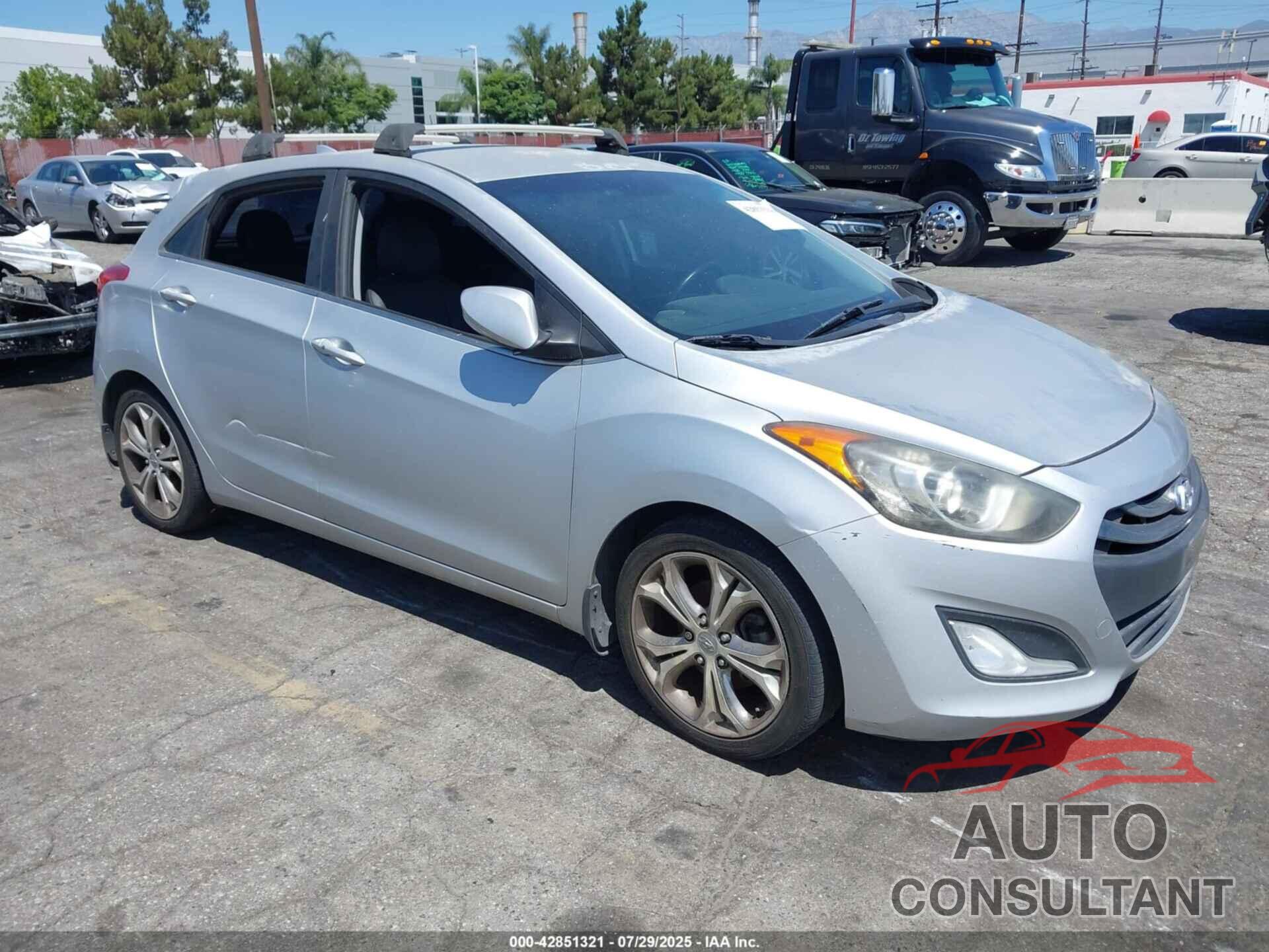 HYUNDAI ELANTRA GT 2014 - KMHD35LH1EU220377