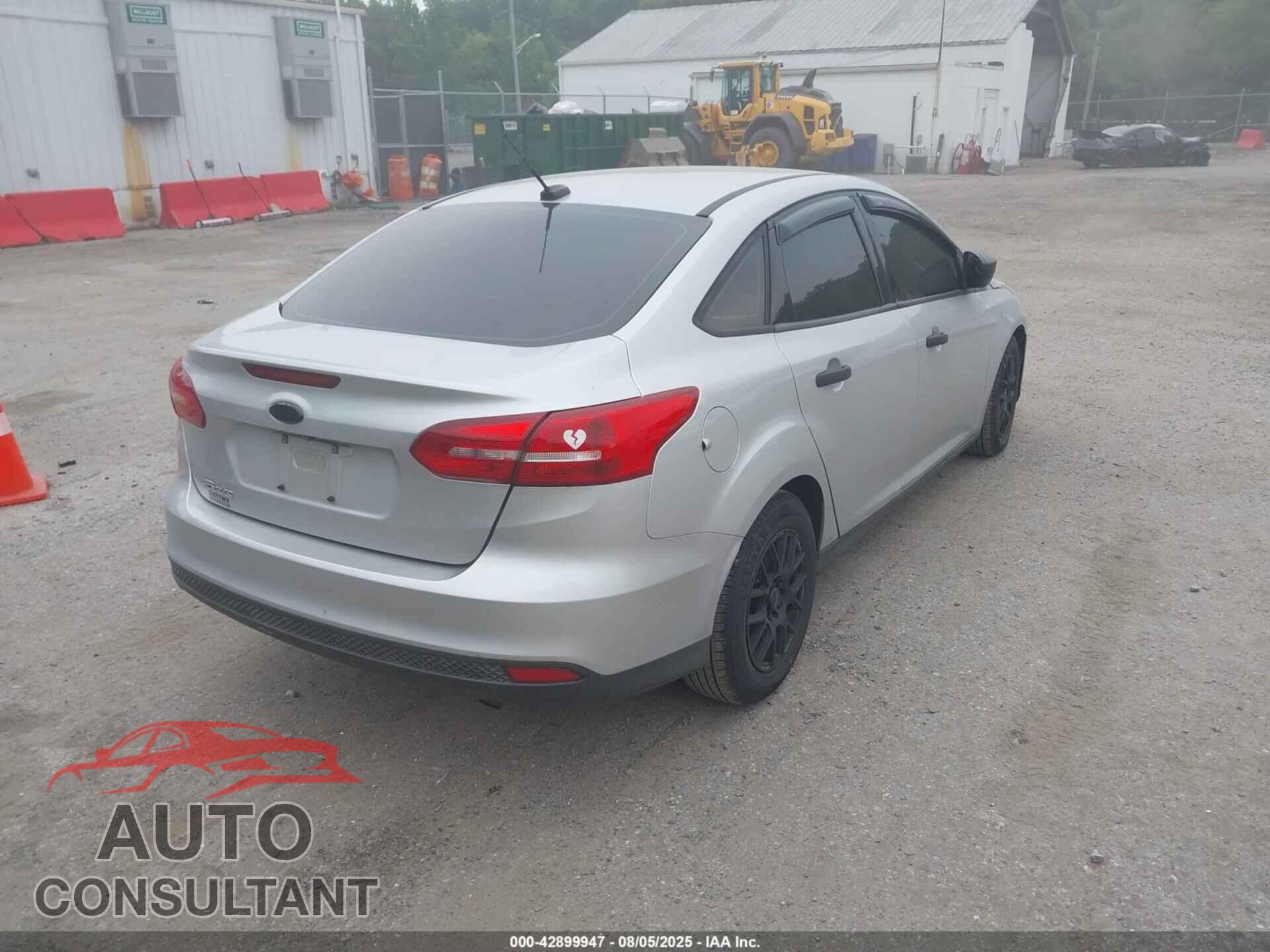 FORD FOCUS 2016 - 1FADP3E26GL323959