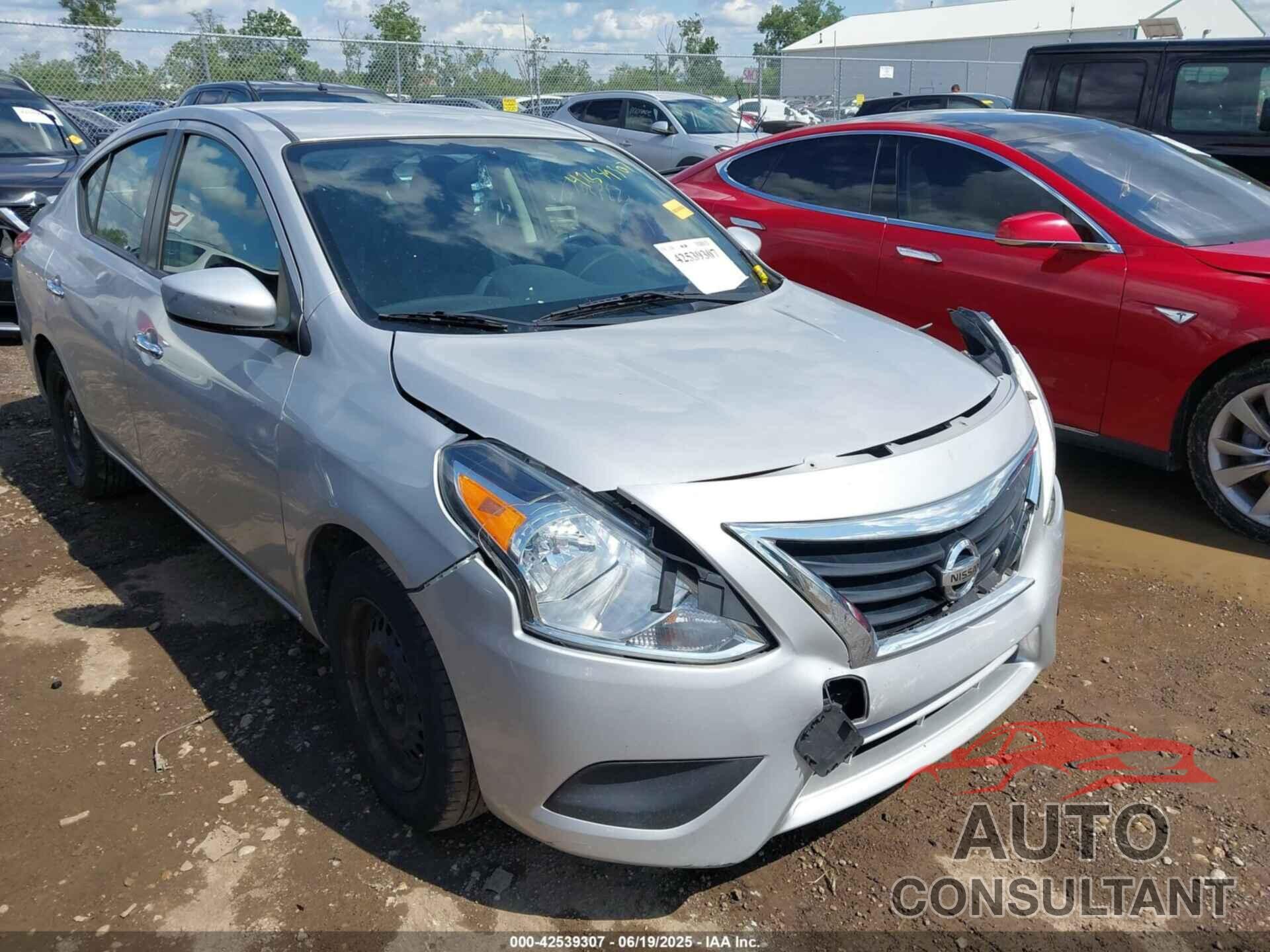 NISSAN VERSA 2019 - 3N1CN7AP1KL850263