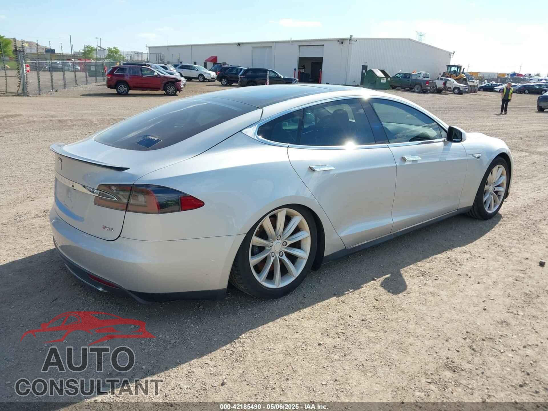TESLA MODEL S 2012 - 5YJSA1DP3CFP01348