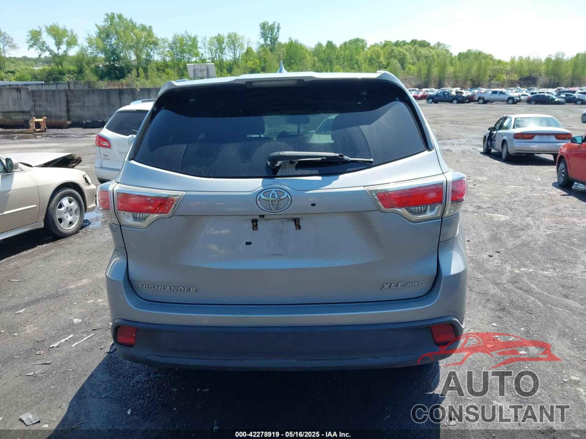 TOYOTA HIGHLANDER 2015 - 5TDJKRFH1FS217045