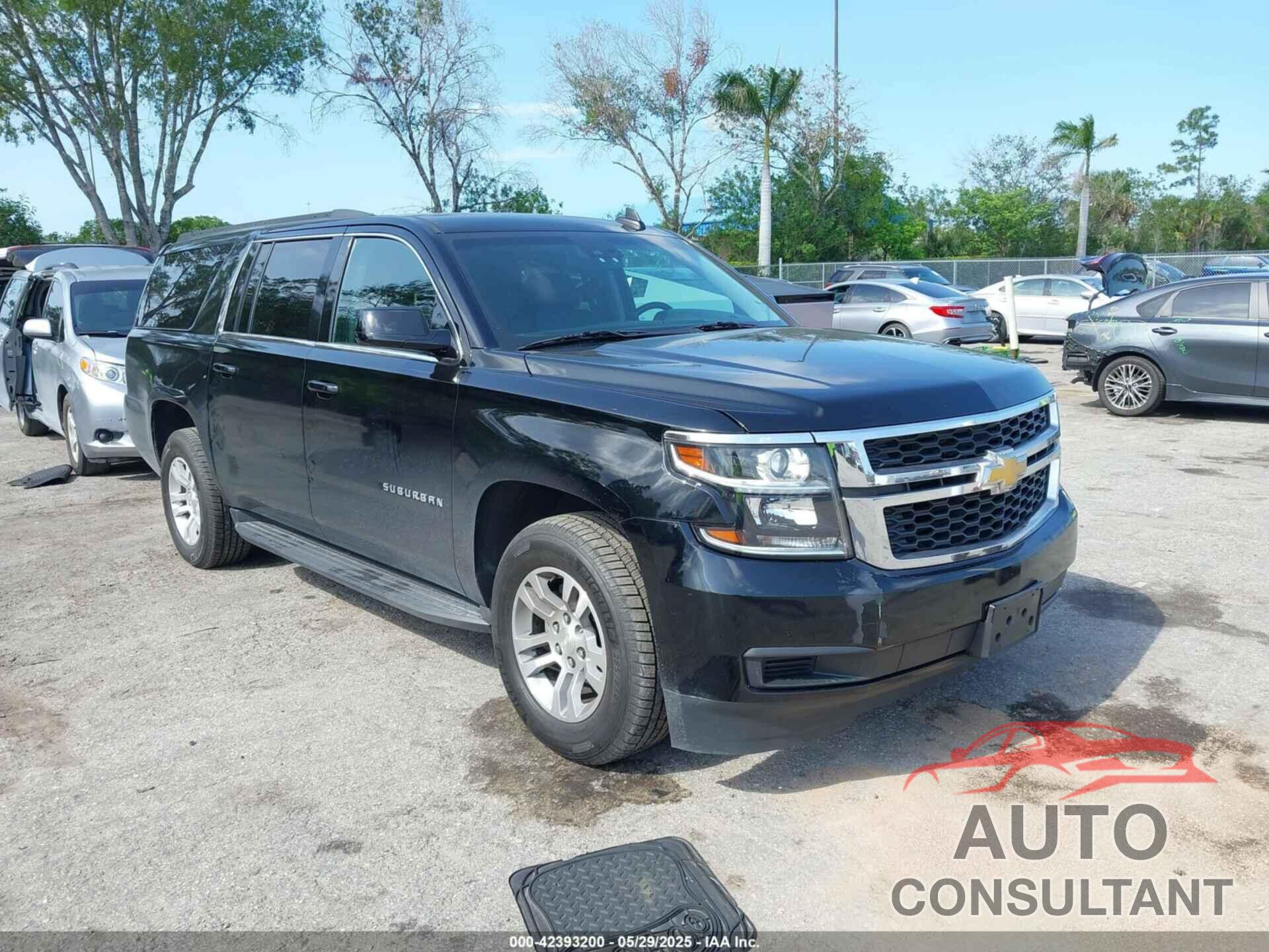 CHEVROLET SUBURBAN 2019 - 1GNSKHKC0KR203405
