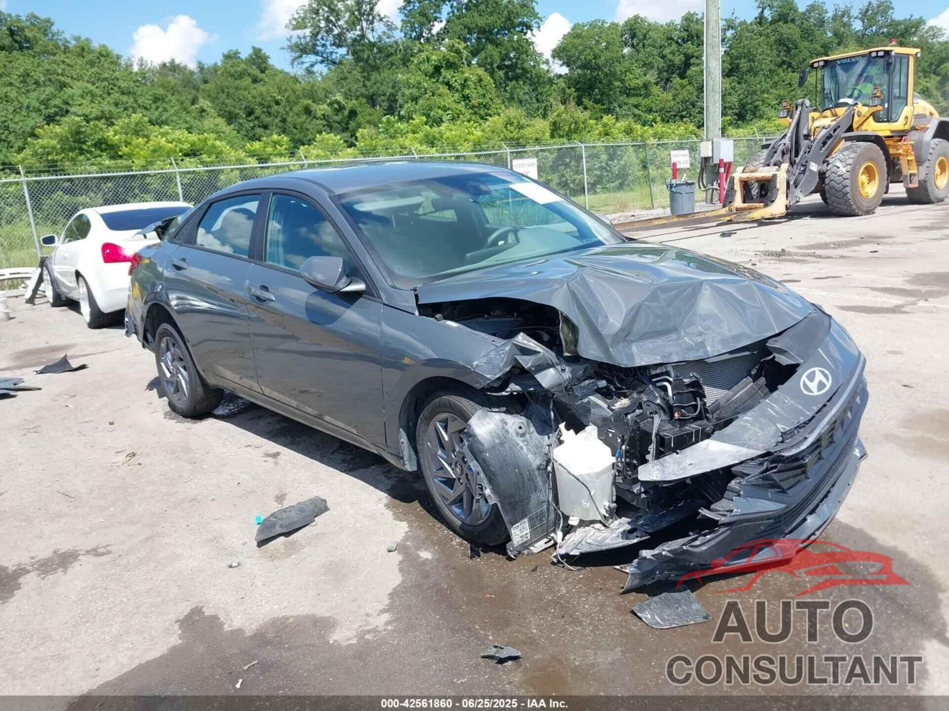 HYUNDAI ELANTRA 2024 - KMHLM4DG6RU792513
