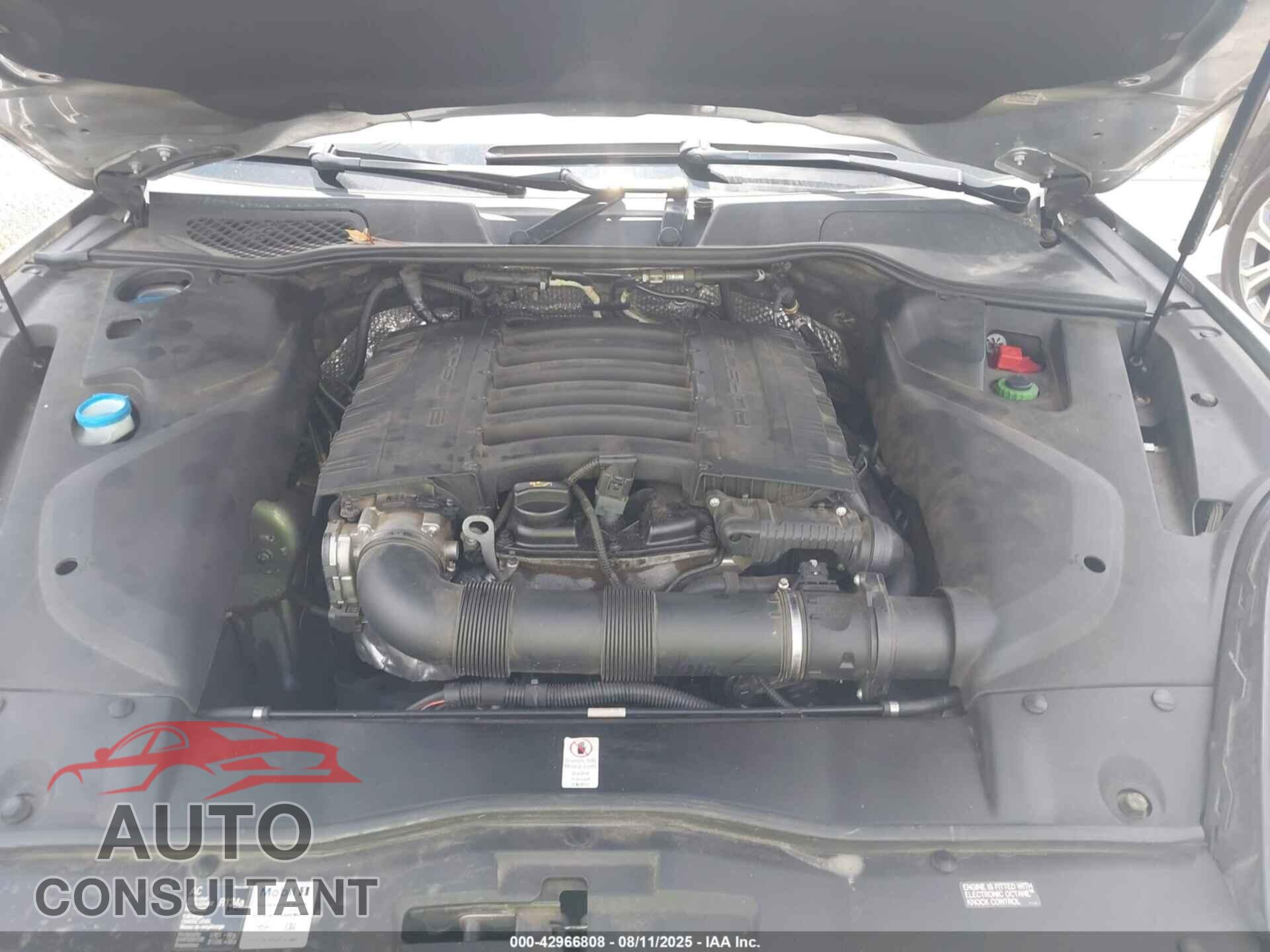 PORSCHE CAYENNE 2016 - WP1AA2A23GLA04838