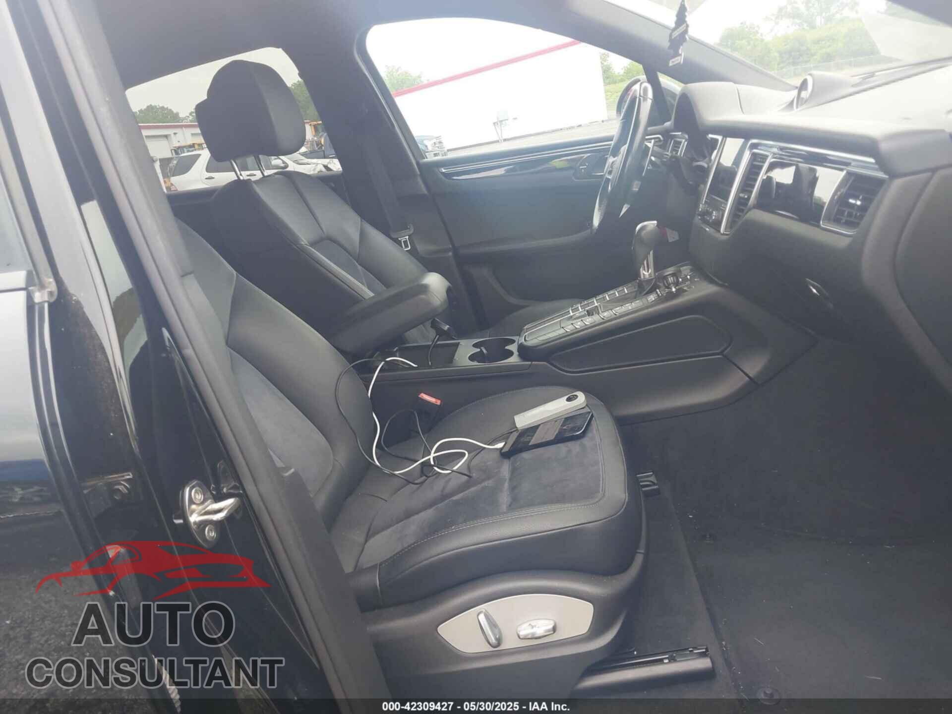 PORSCHE MACAN 2017 - WP1AA2A57HLB06493