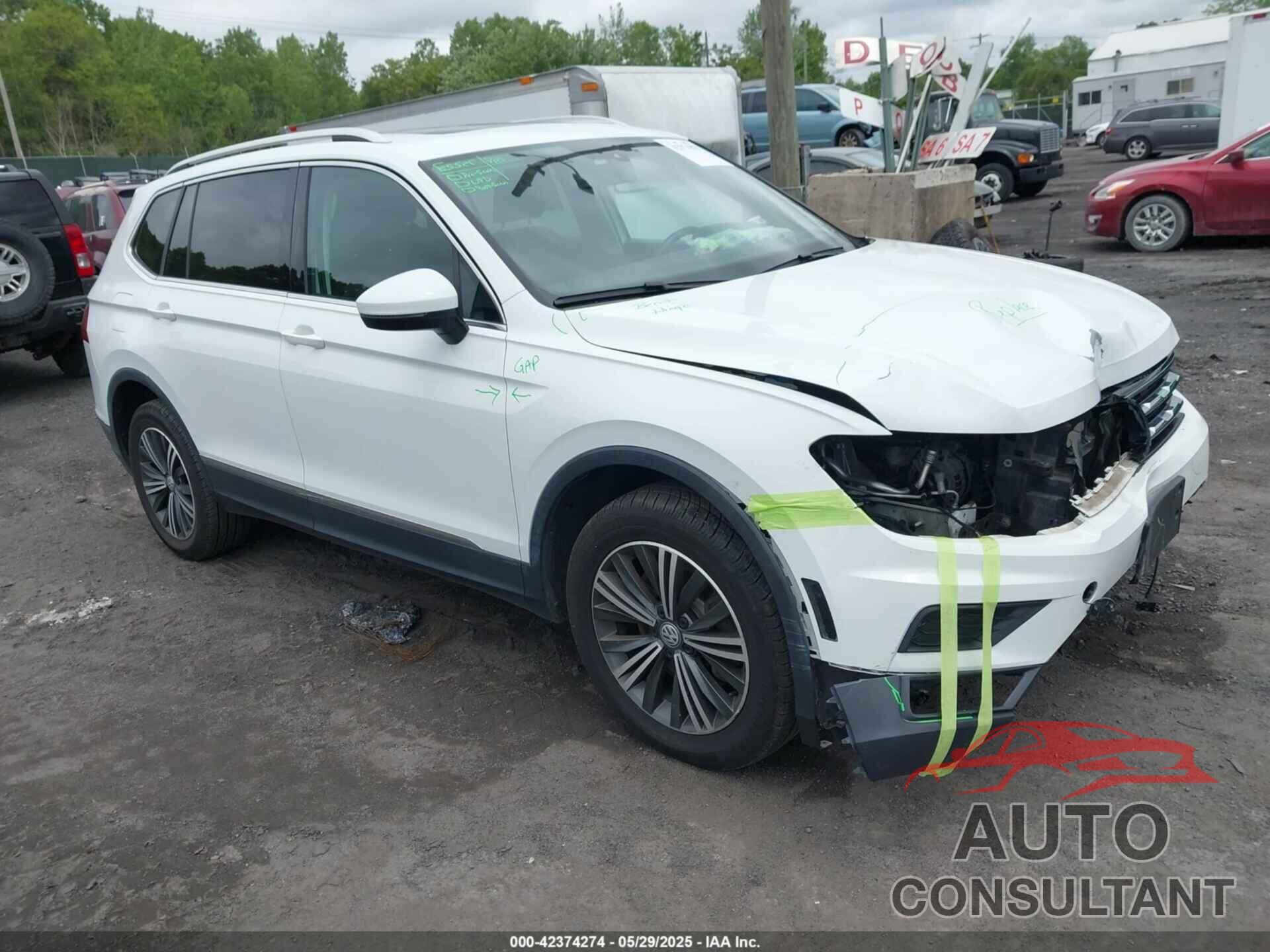 VOLKSWAGEN TIGUAN 2018 - 3VV2B7AX7JM099570