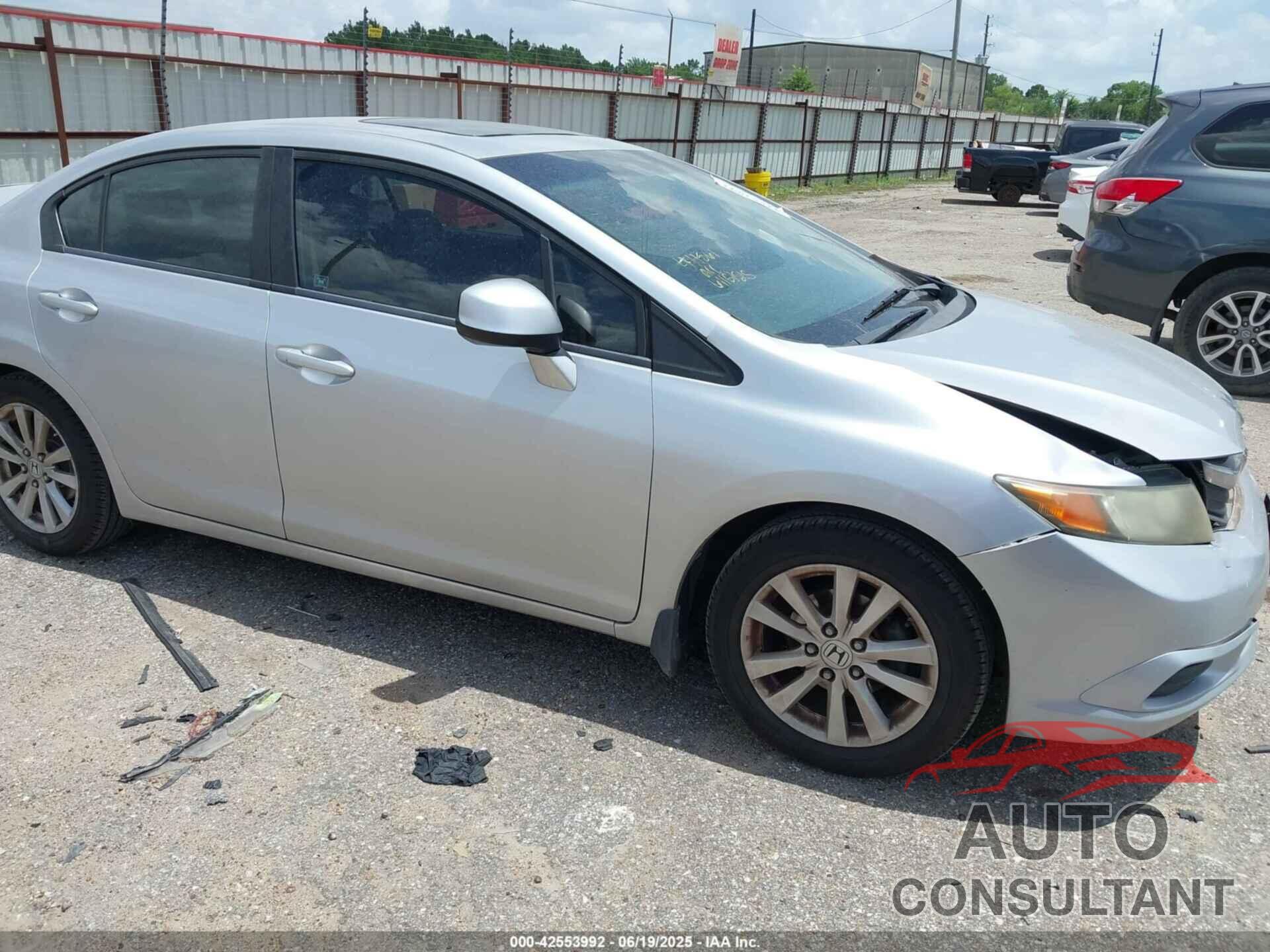 HONDA CIVIC 2012 - 2HGFB2F95CH525837