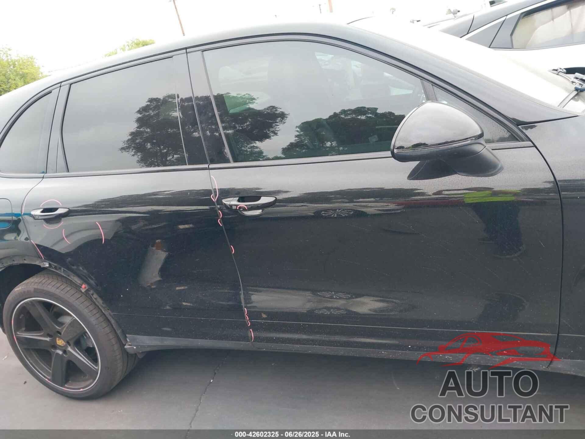 PORSCHE CAYENNE 2016 - WP1AA2A24GKA14137