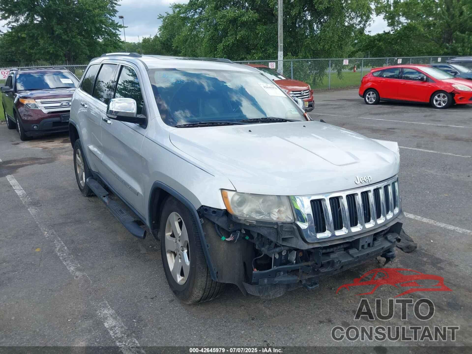 JEEP GRAND CHEROKEE 2011 - 1J4RR5GG4BC528147