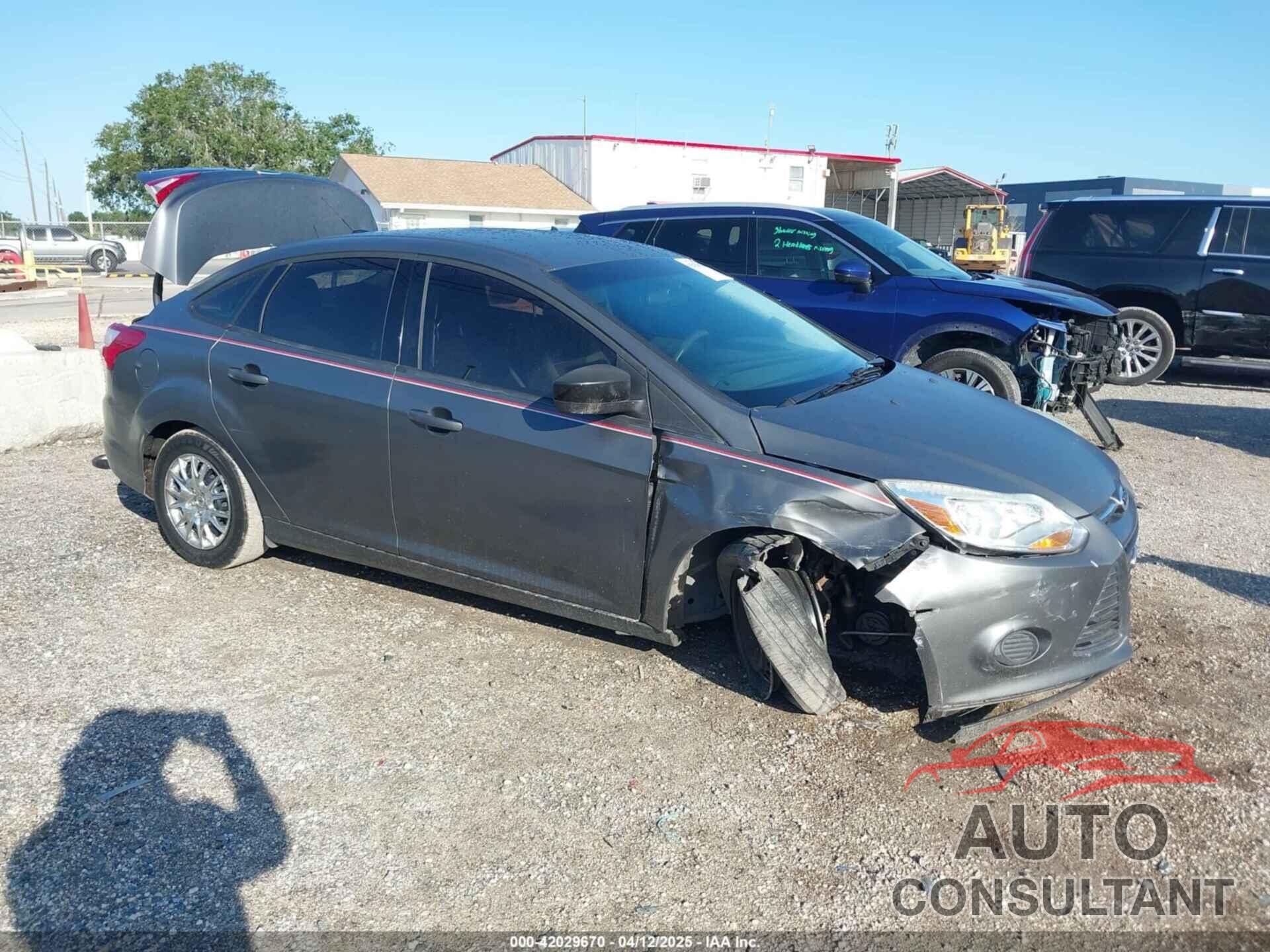 FORD FOCUS 2013 - 1FADP3E24DL317766