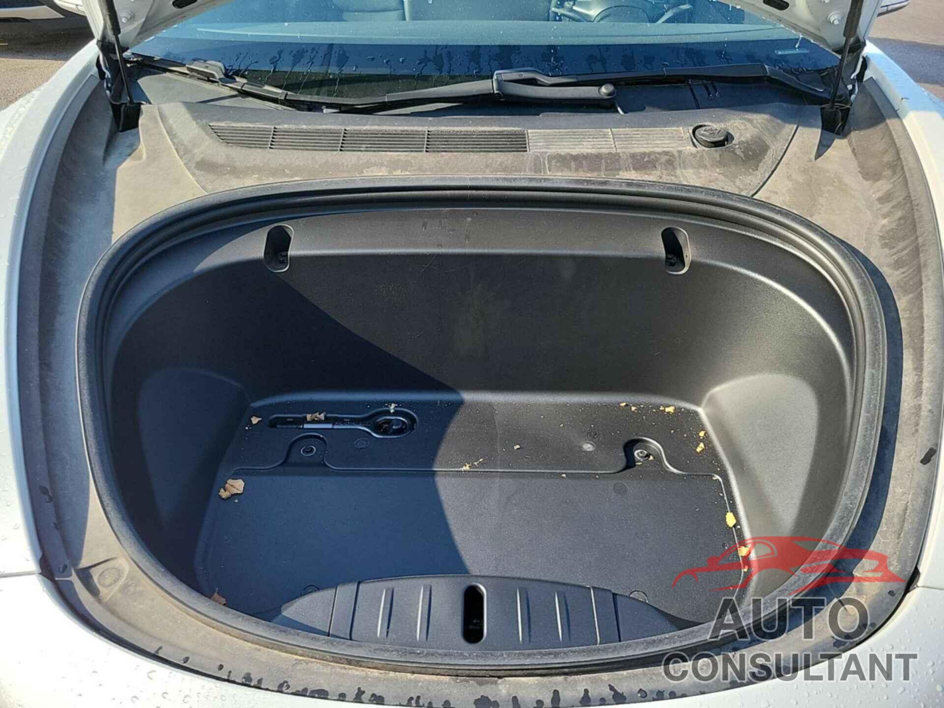 TESLA MODEL 3 2020 - 5YJ3E1EB6LF650715