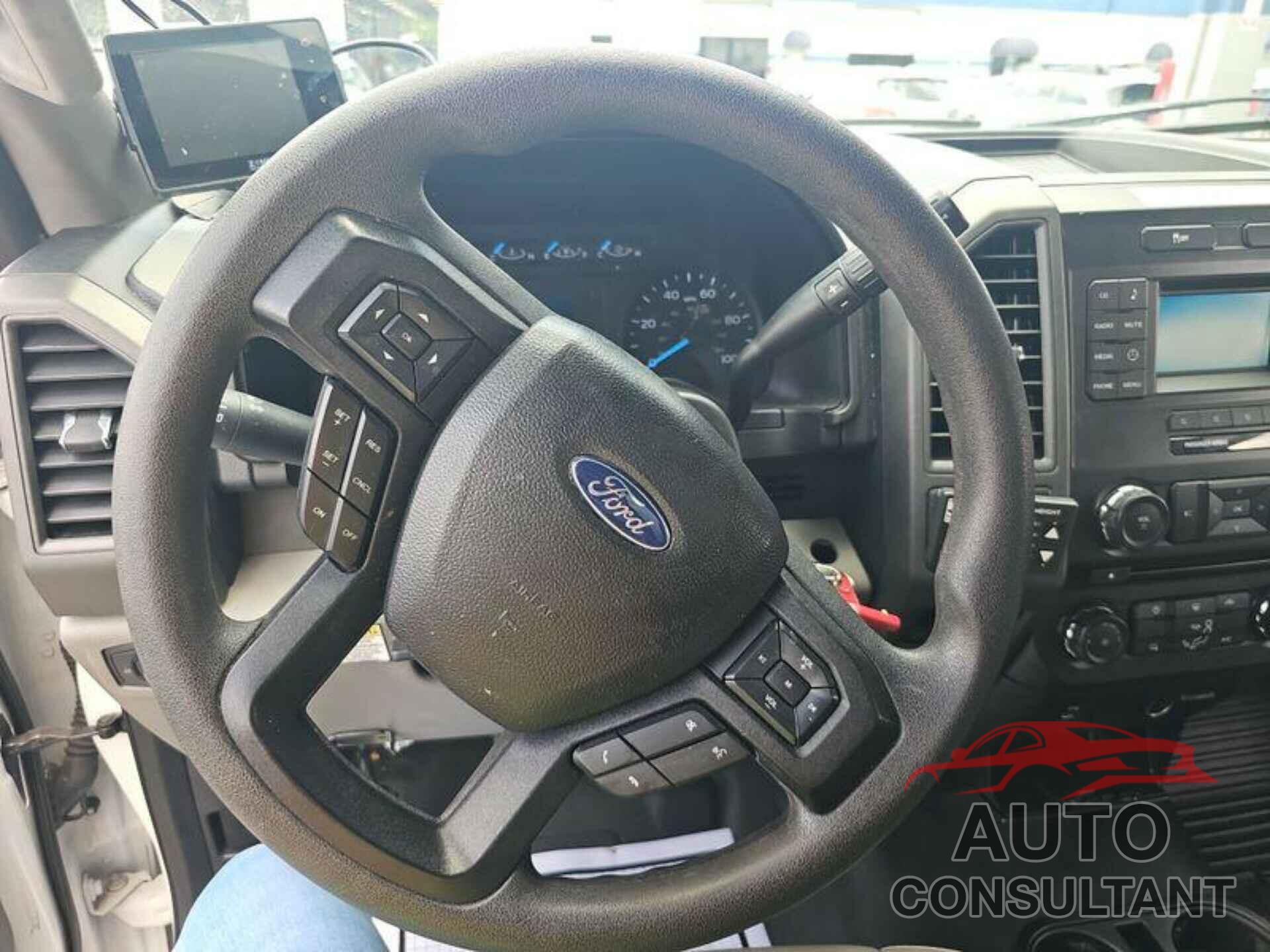 FORD F-450 CHASSIS 2017 - 1FDUF4GY2HEC57979