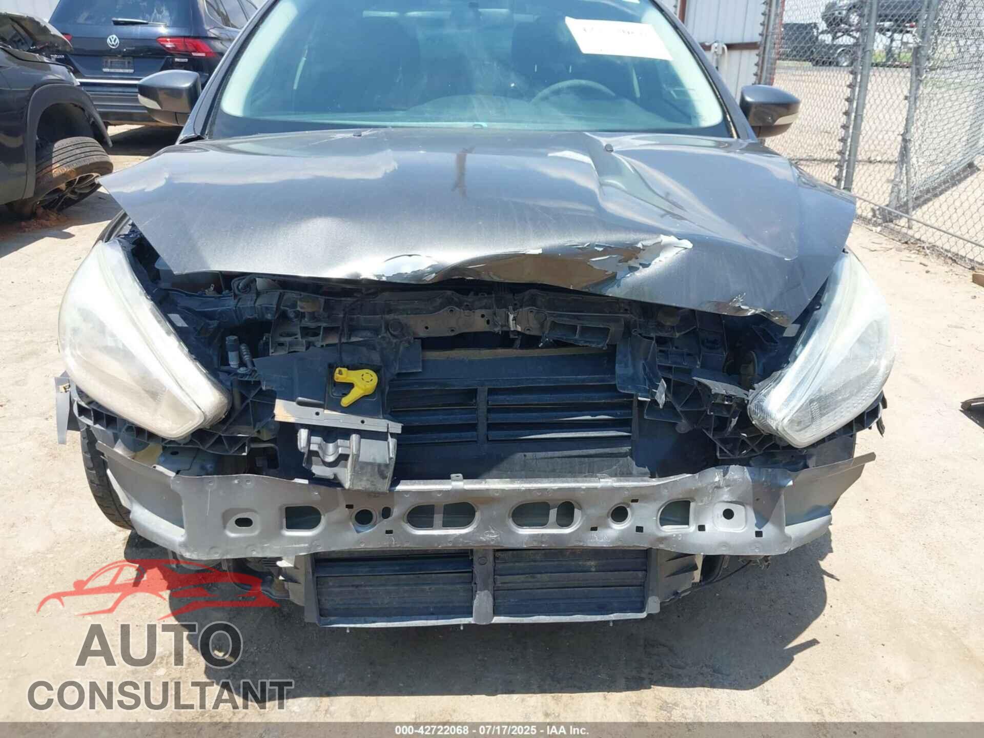 FORD FOCUS 2015 - 1FADP3F22FL368460