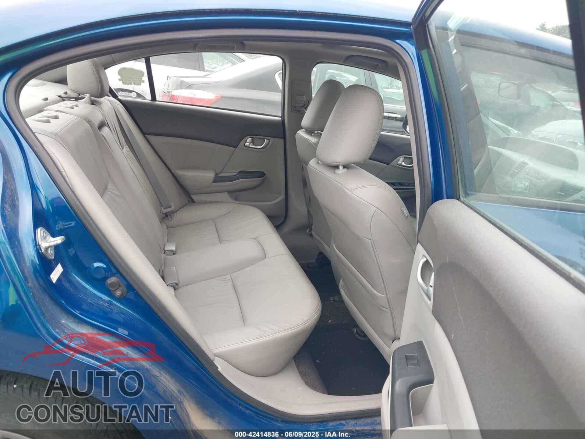 HONDA CIVIC 2012 - 2HGFB2F97CH549069