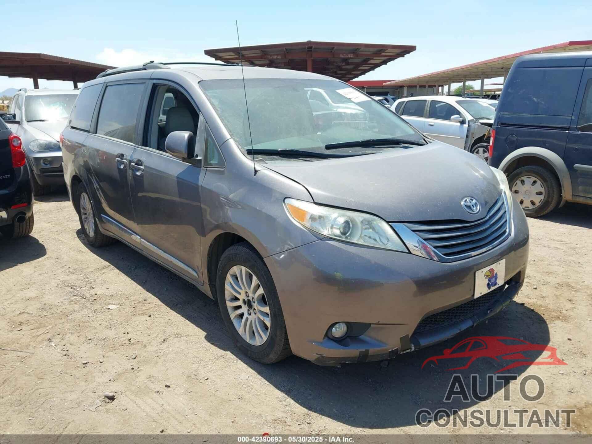TOYOTA SIENNA 2011 - 5TDYK3DC9BS136842