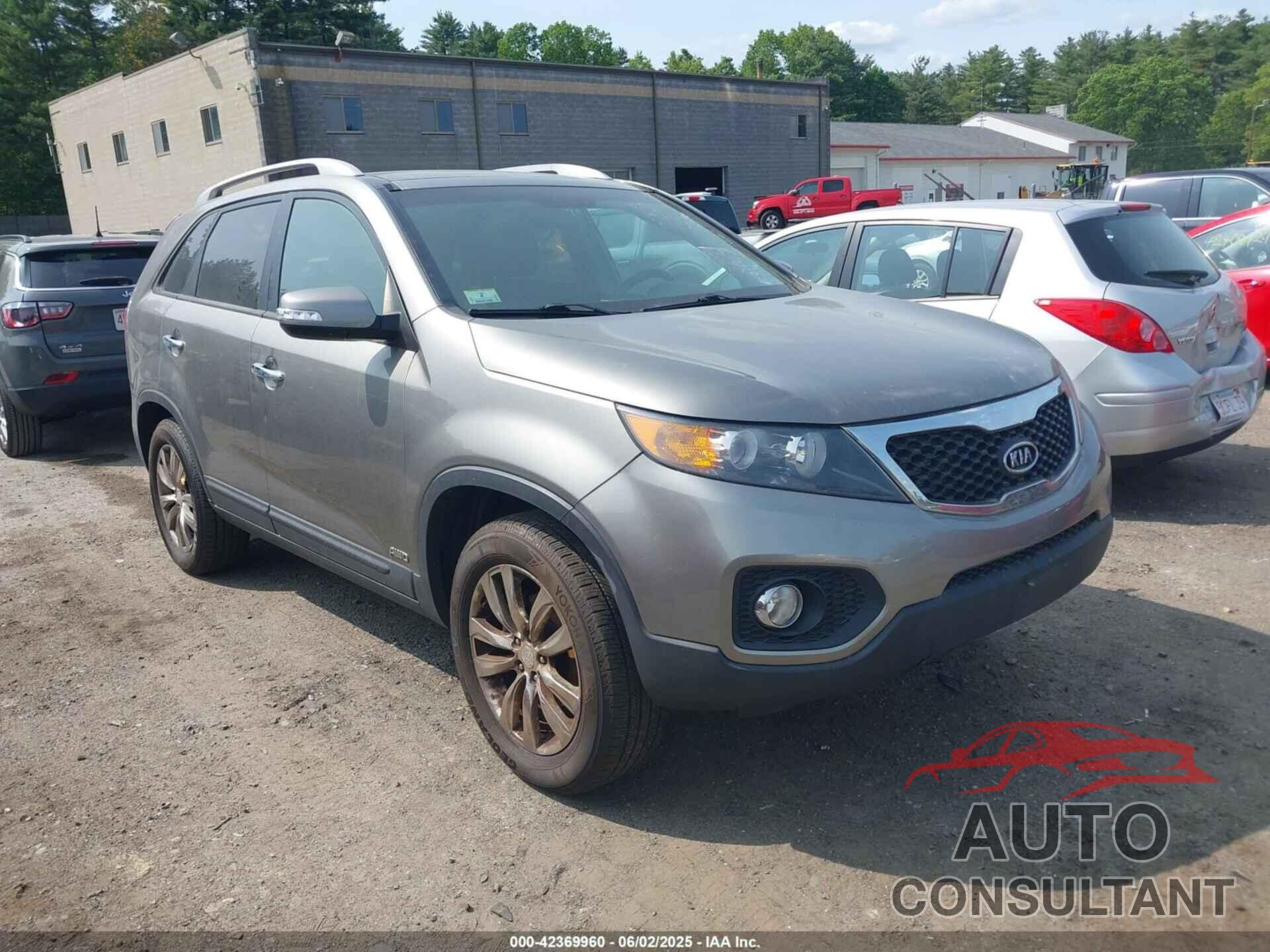 KIA SORENTO 2011 - 5XYKUDA24BG064639