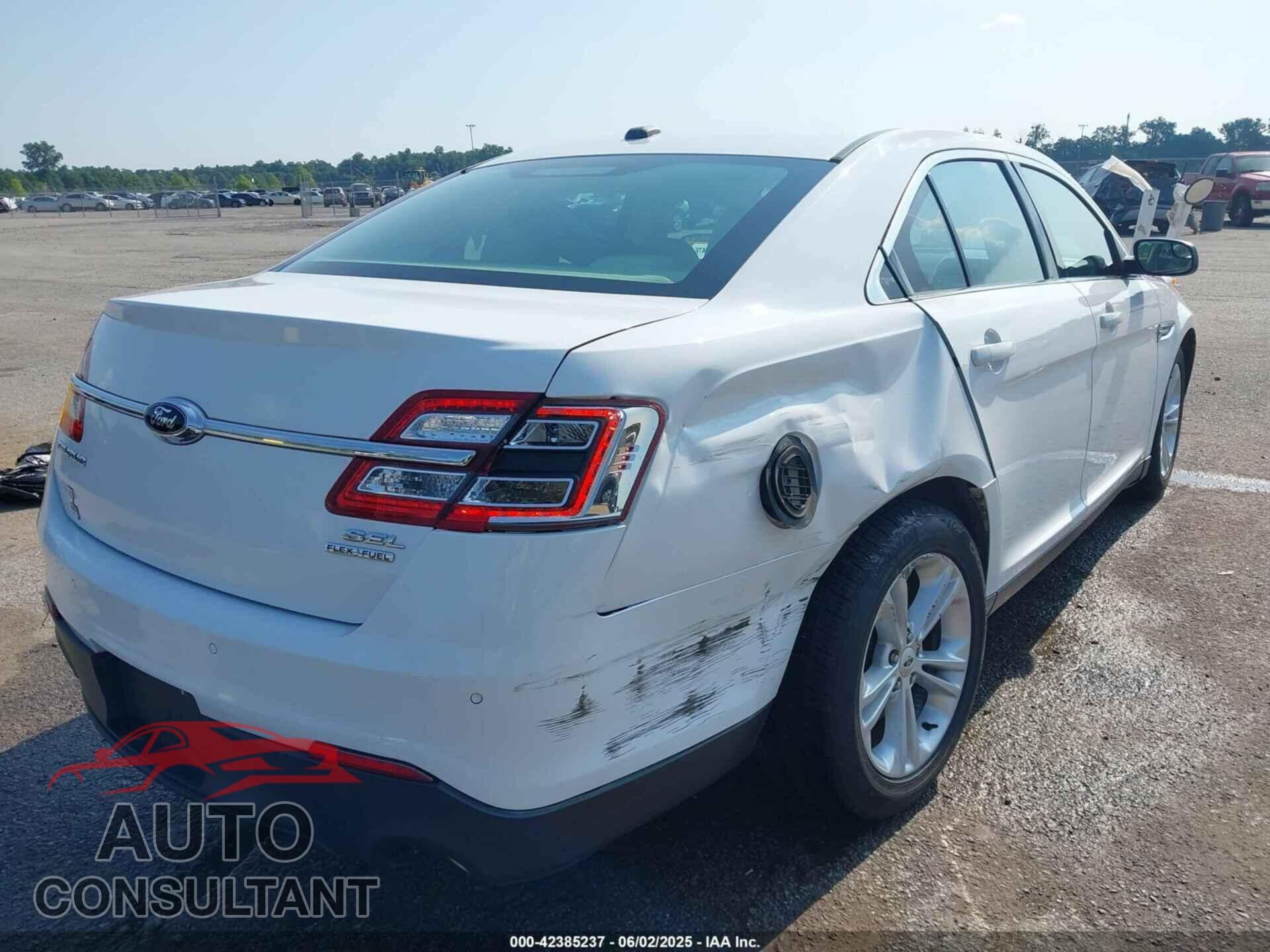 FORD TAURUS 2014 - 1FAHP2E84EG138444