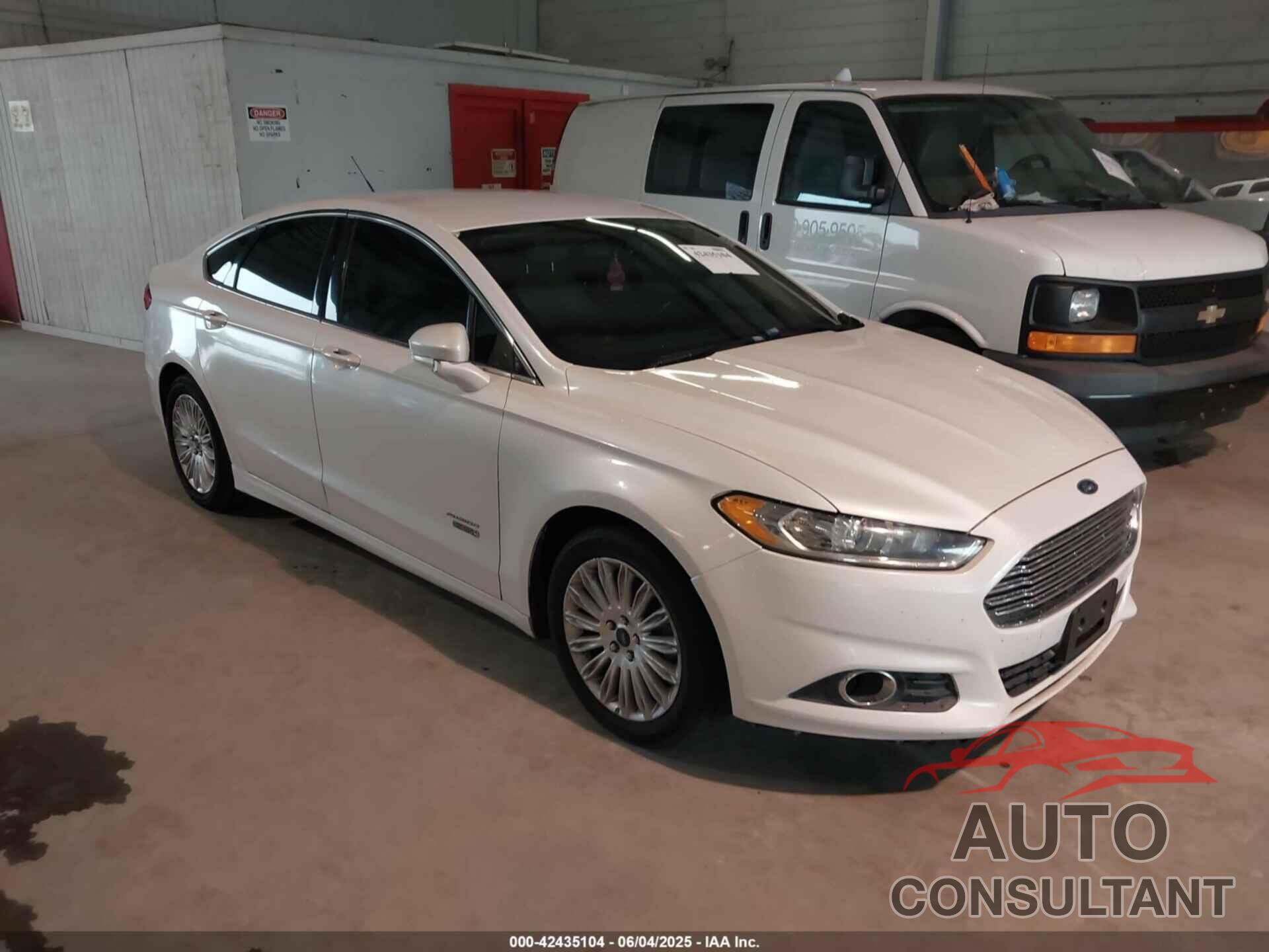 FORD FUSION ENERGI 2014 - 3FA6P0PU1ER129649