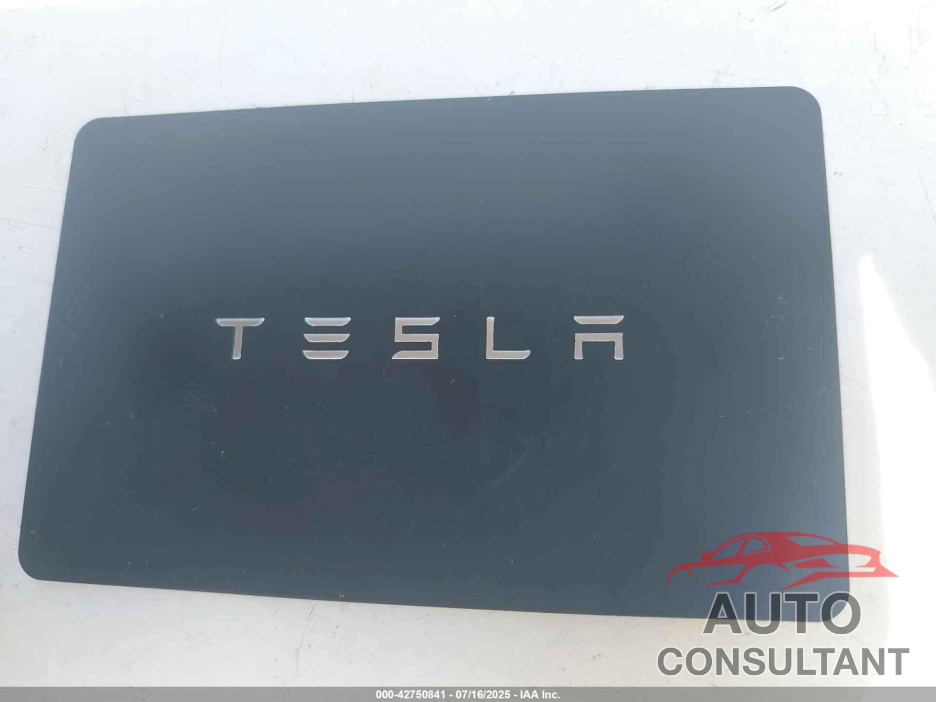 TESLA MODEL Y 2024 - 7SAYGDED7RF187112