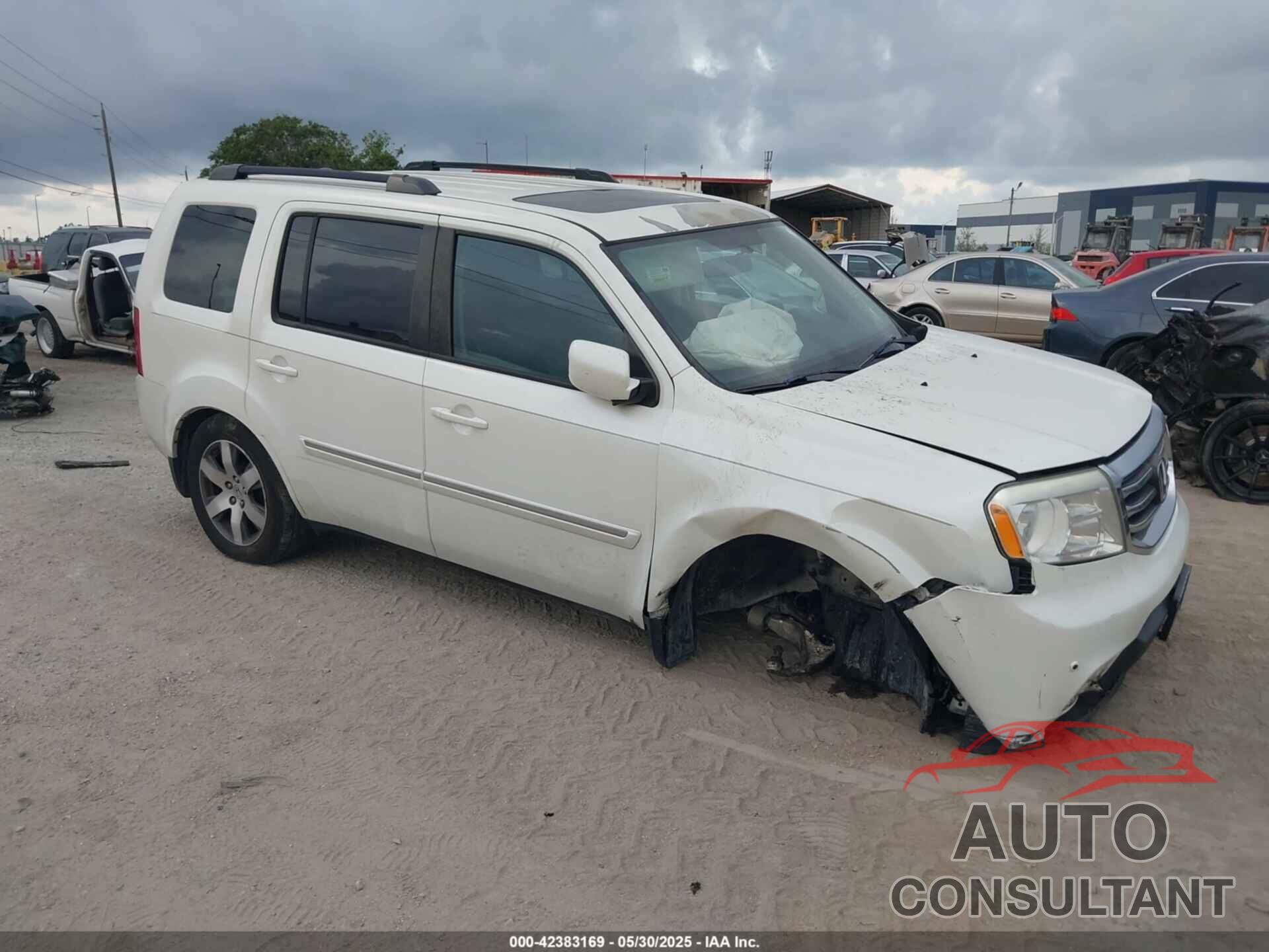 HONDA PILOT 2015 - 5FNYF4H94FB072907