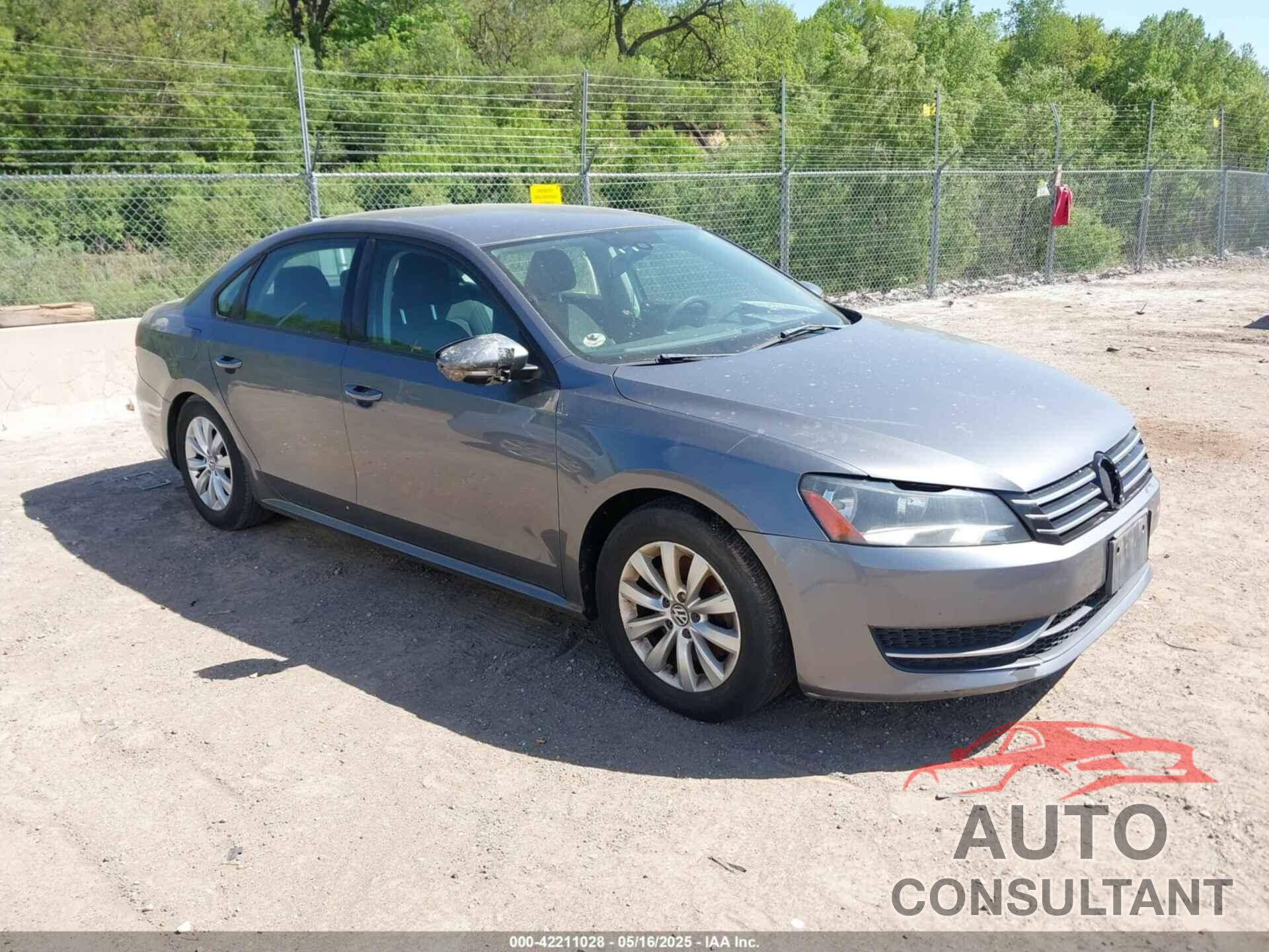 VOLKSWAGEN PASSAT 2012 - 1VWAH7A39CC025610