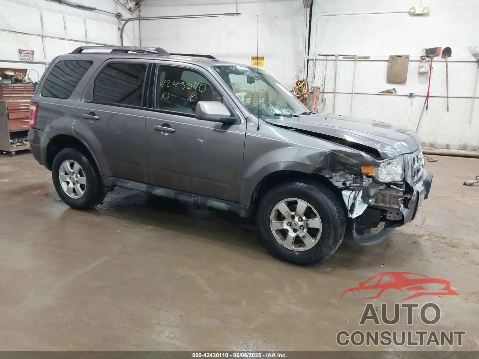 FORD ESCAPE 2010 - 1FMCU9EG2AKC17658