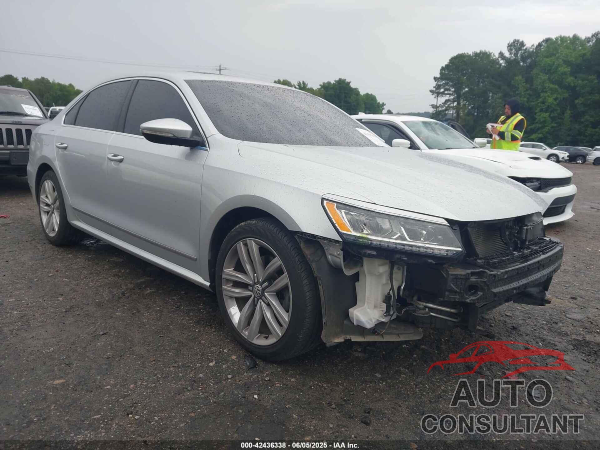 VOLKSWAGEN PASSAT 2017 - 1VWGT7A3XHC049253