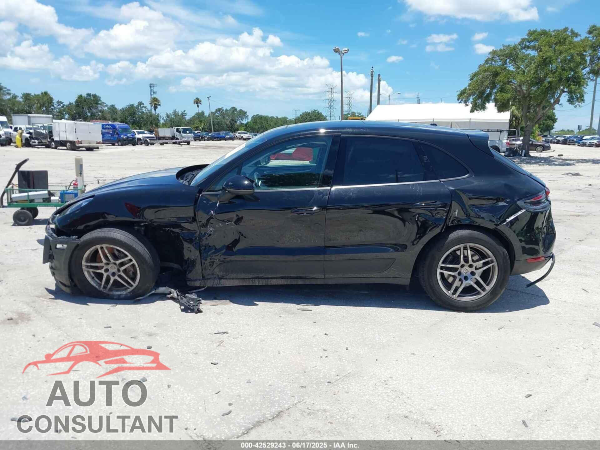 PORSCHE MACAN 2021 - WP1AA2A52MLB03298