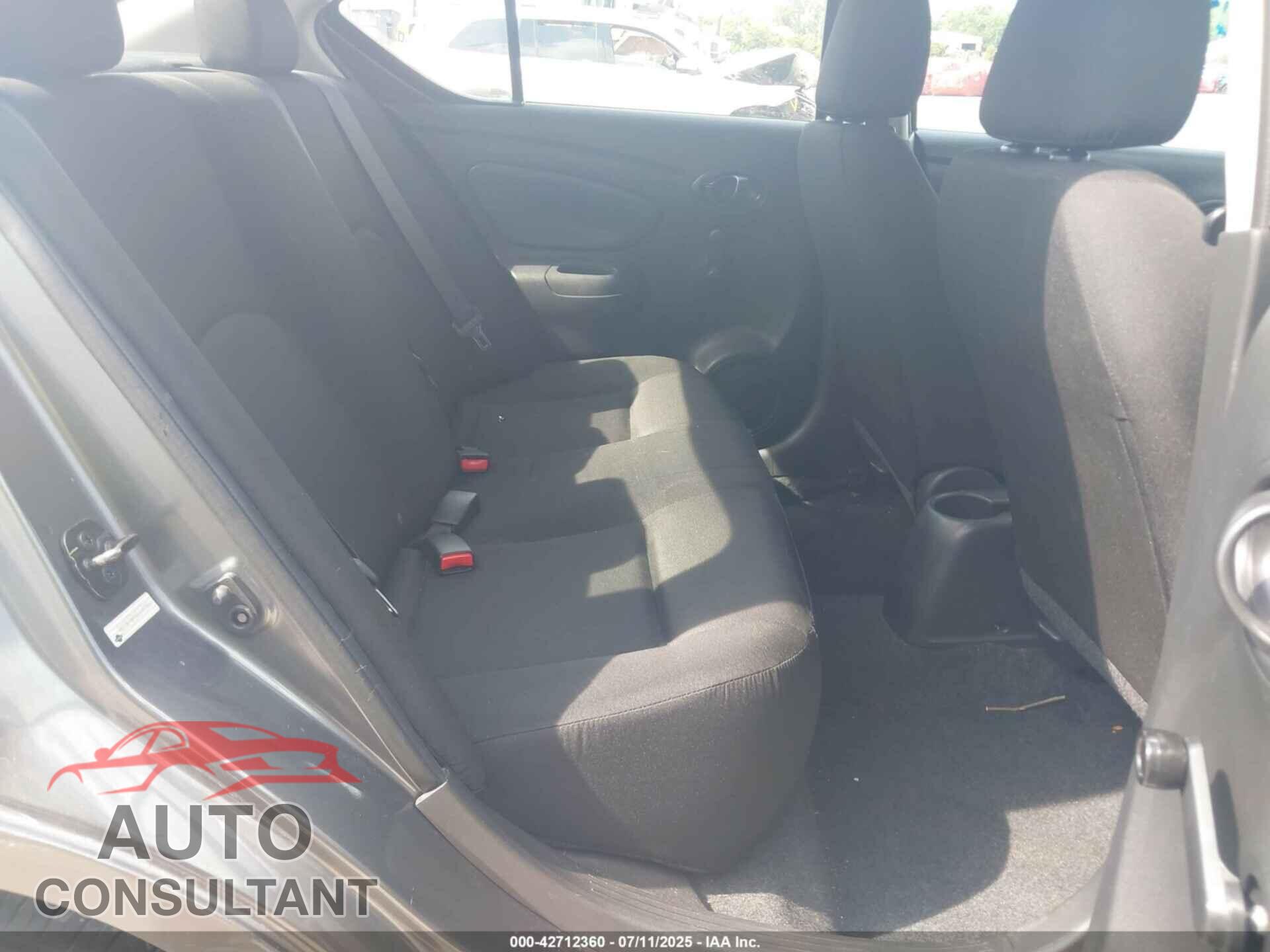 NISSAN VERSA 2019 - 3N1CN7AP3KL839295