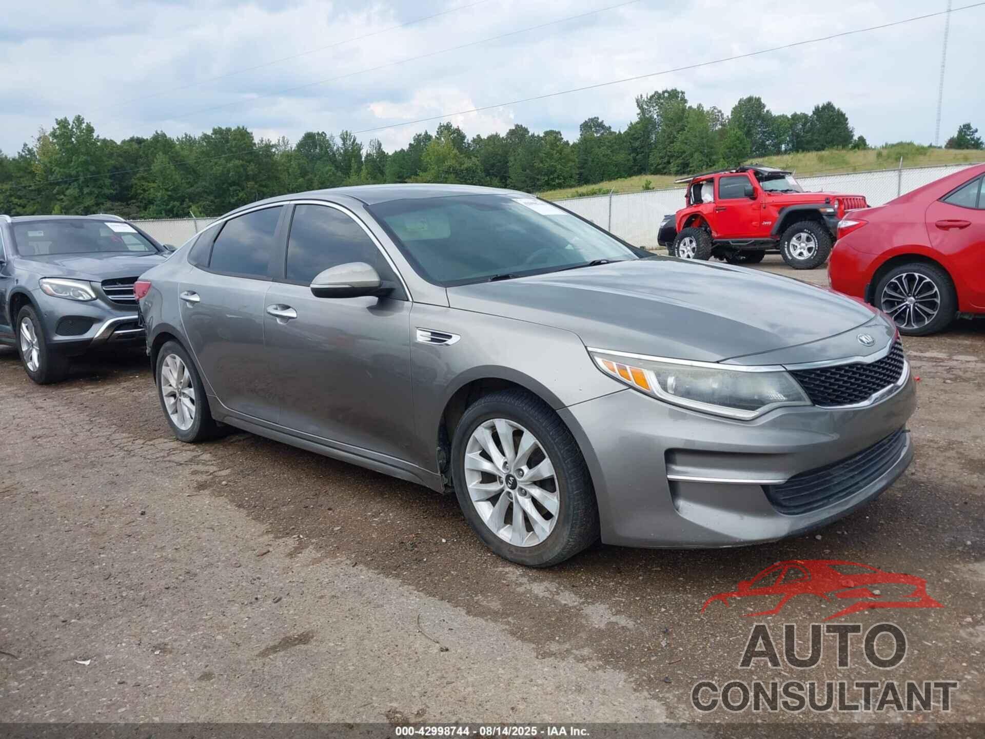 KIA OPTIMA 2017 - 5XXGT4L36HG132225