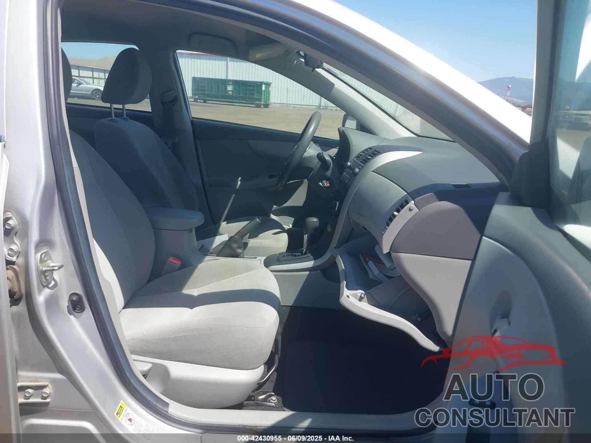 TOYOTA COROLLA 2009 - 1NXBU40E39Z131425