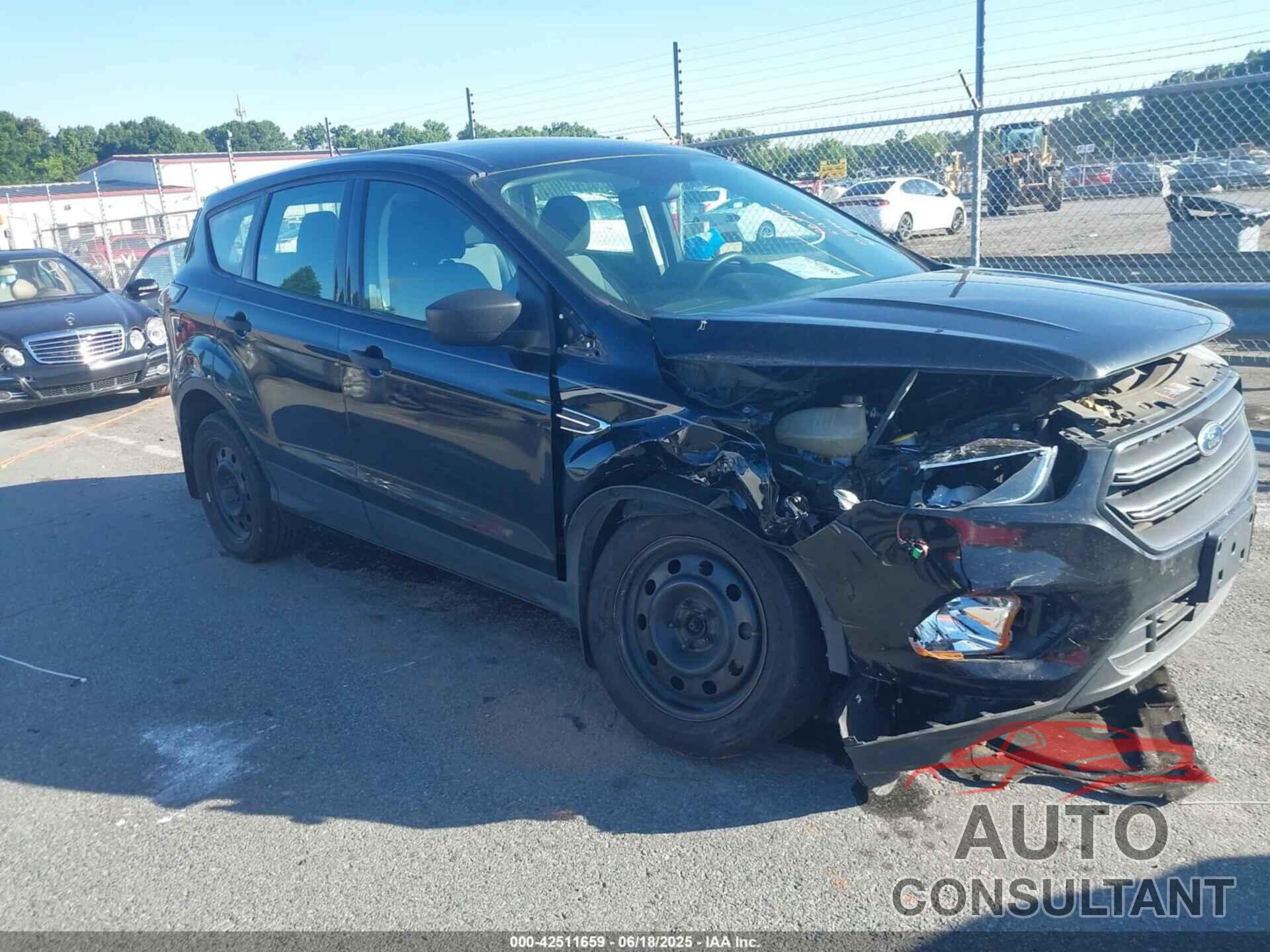 FORD ESCAPE 2017 - 1FMCU0F72HUD48601