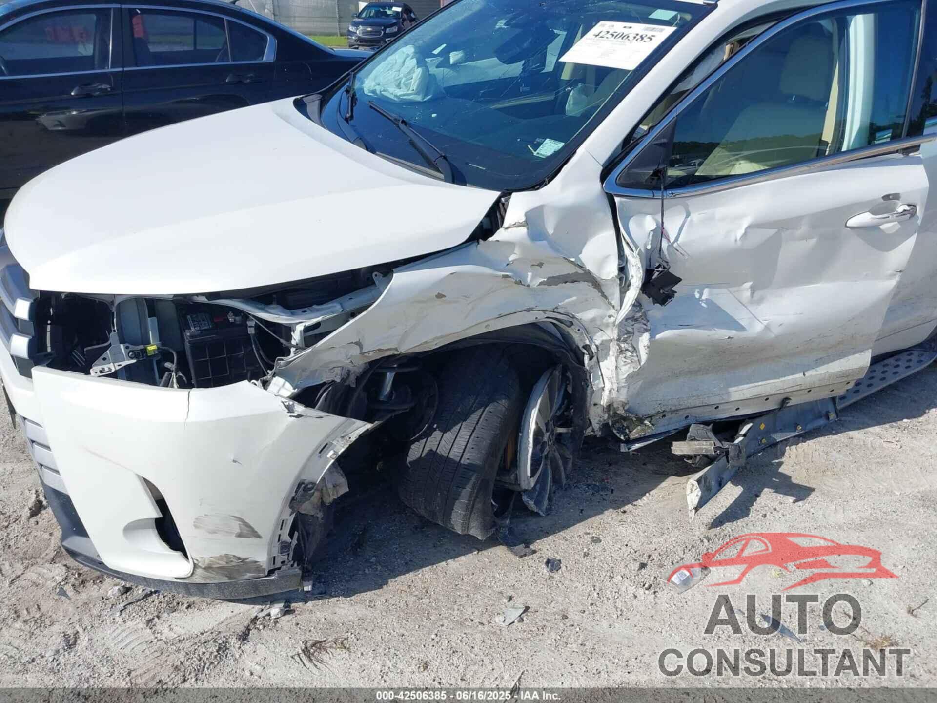 TOYOTA HIGHLANDER 2017 - 5TDKZRFH4HS525085