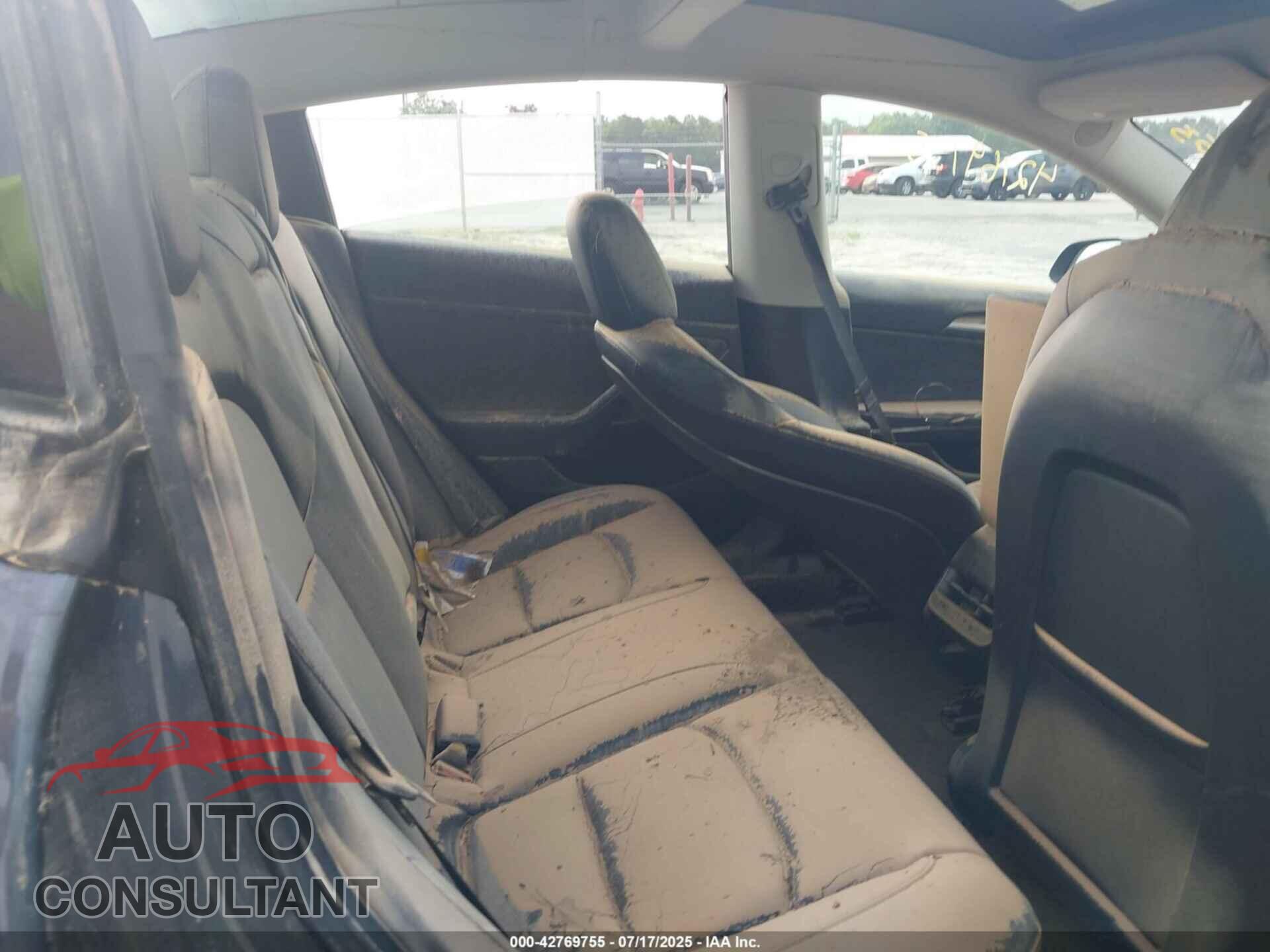TESLA MODEL 3 2023 - 5YJ3E1EA0PF404997