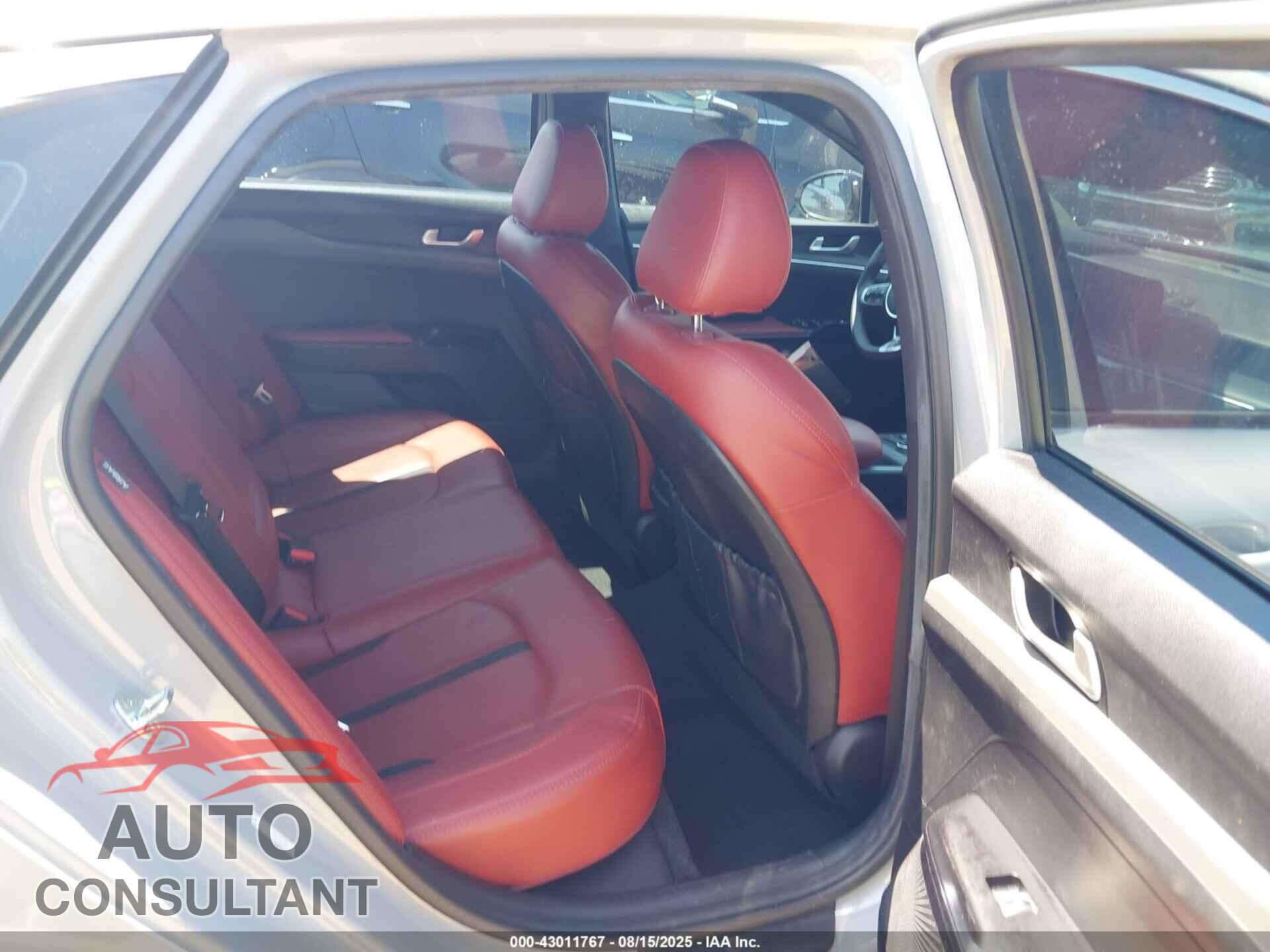 KIA K5 2023 - 5XXG64J23PG204823