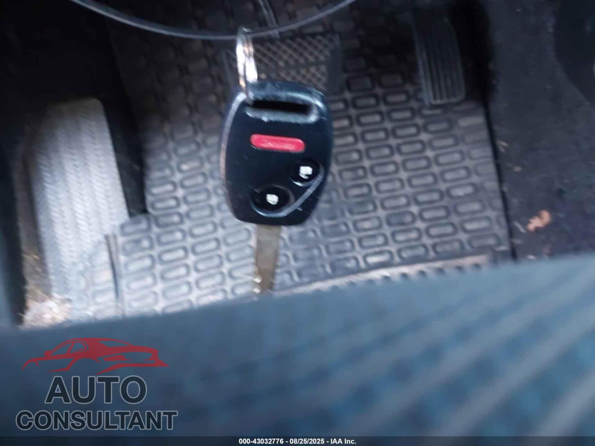 HONDA FIT 2009 - JHMGE88469S065196