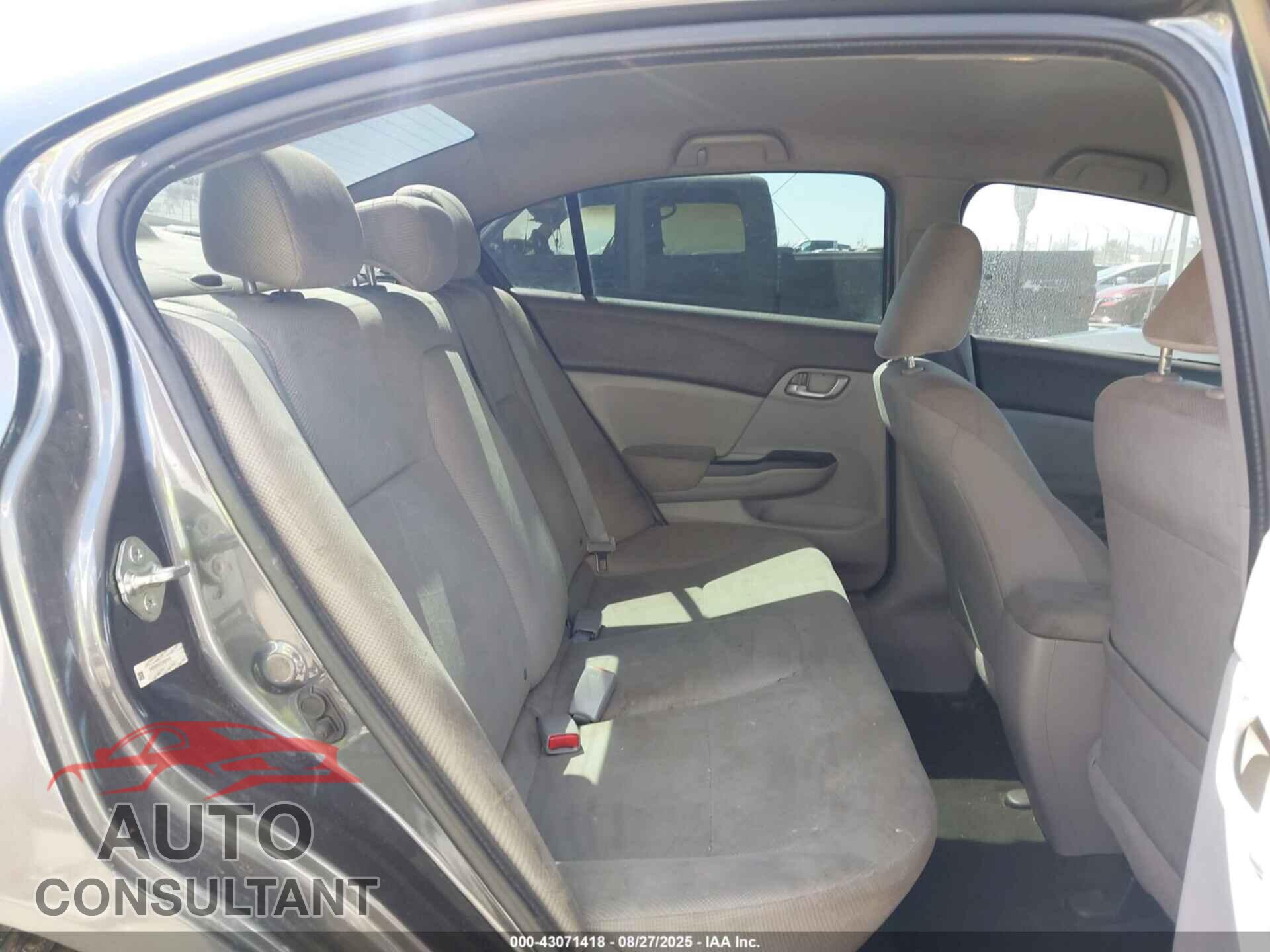 HONDA CIVIC 2012 - 2HGFB2F57CH567410