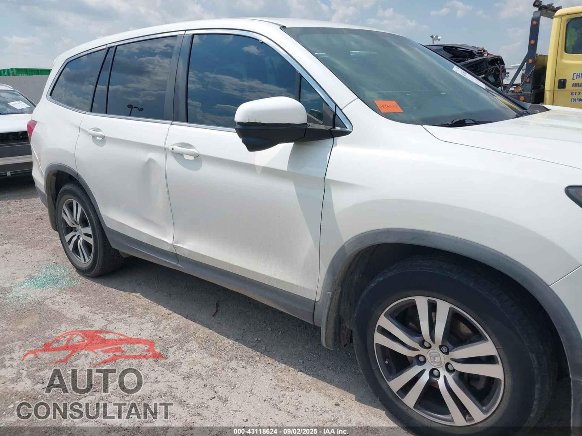 HONDA PILOT 2016 - 5FNYF5H30GB052561