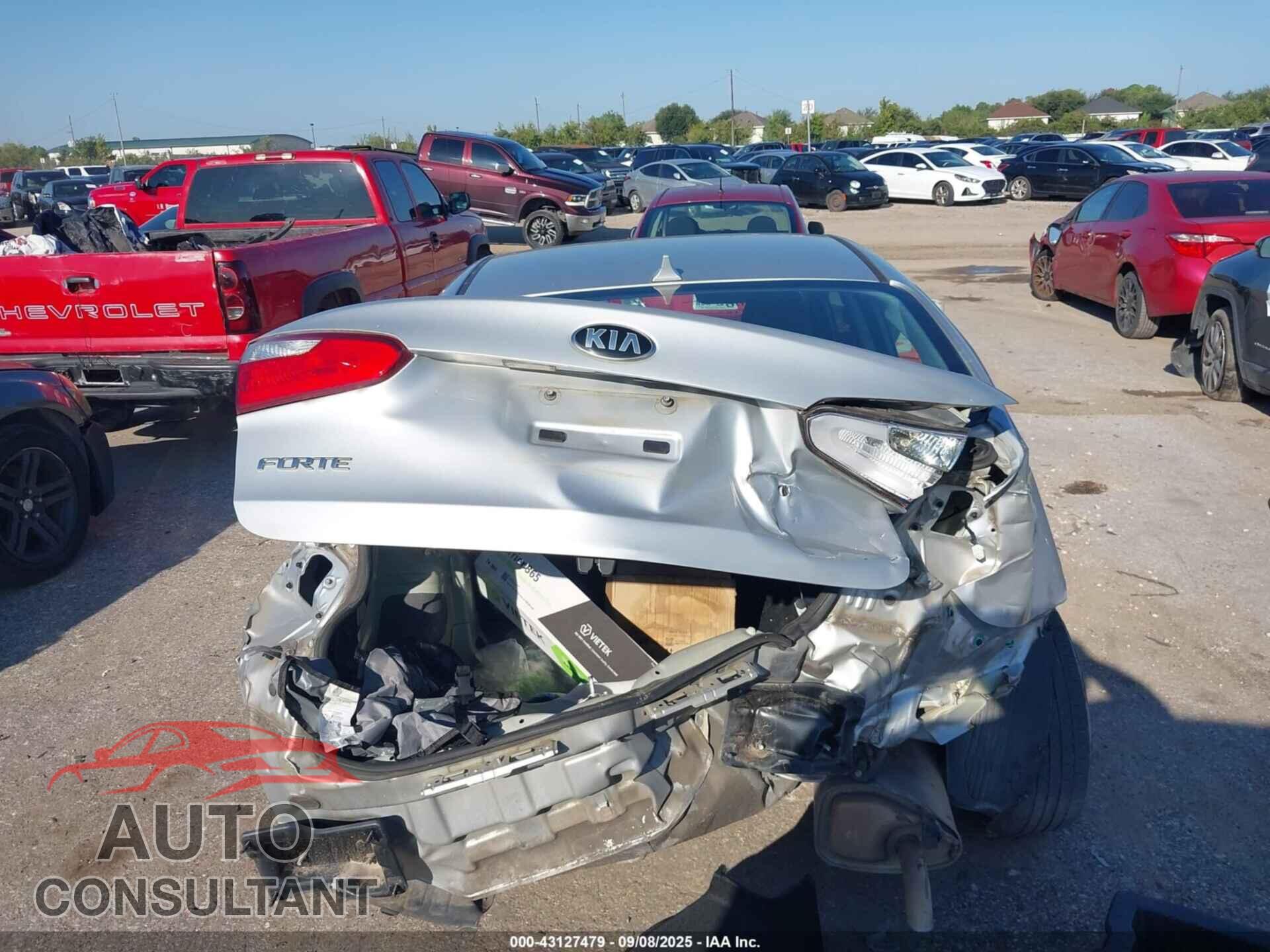 KIA FORTE 2015 - KNAFK4A64F5401722