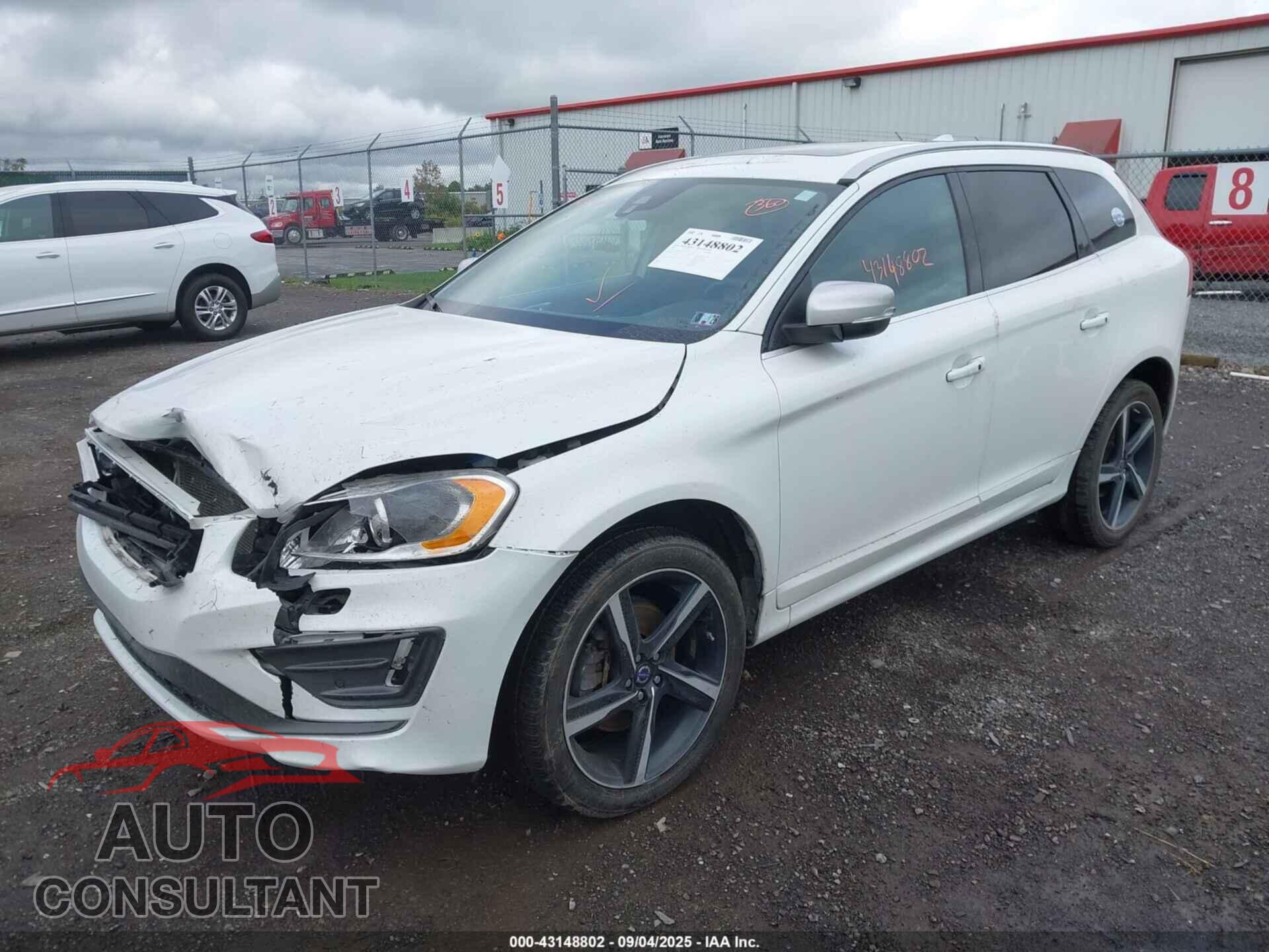 VOLVO XC60 2015 - YV4902RG8F2587769