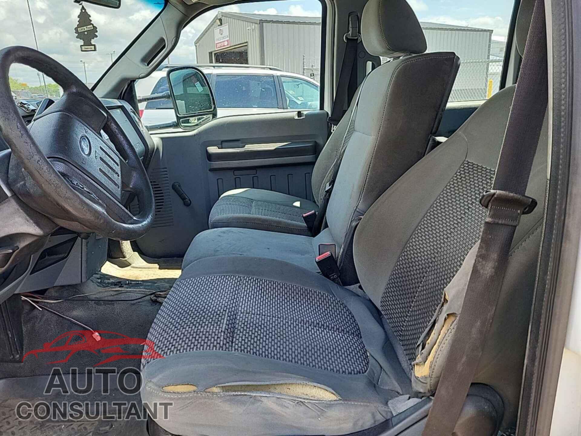 FORD F-350 2011 - 1FT8W3B63BEB77457